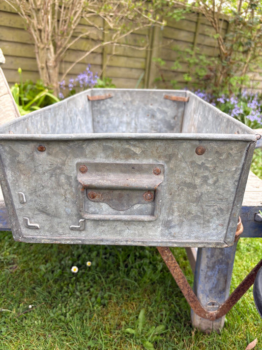 Large Galvanised Tote Tray
