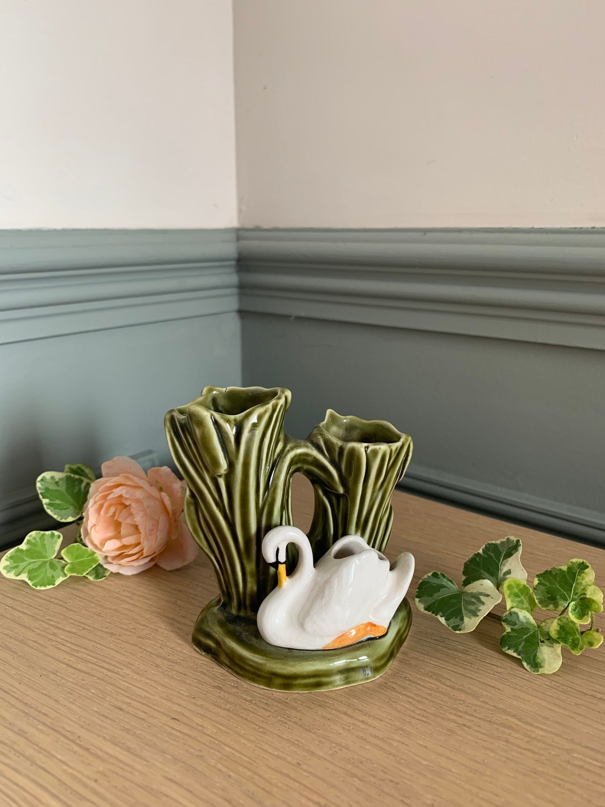 Sylvac vintage swan twin posy bud vase