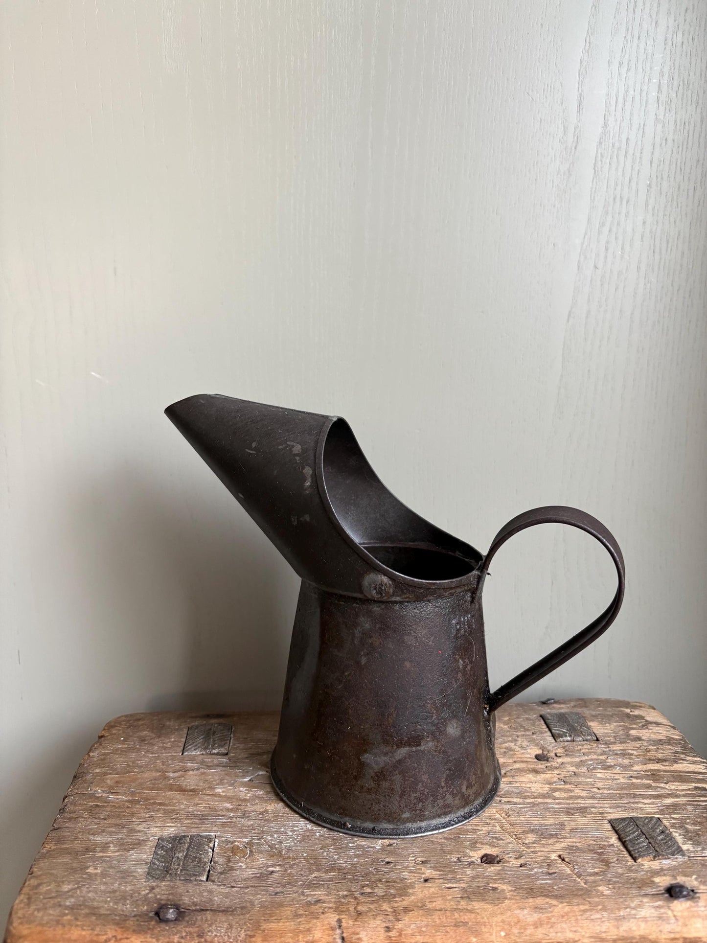 Vintage 1 Pint Oil Can