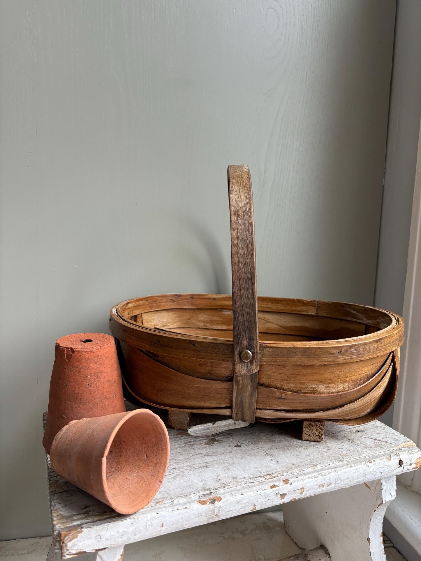 Garden Trug: Hazel Foraging Basket with Folding Handle