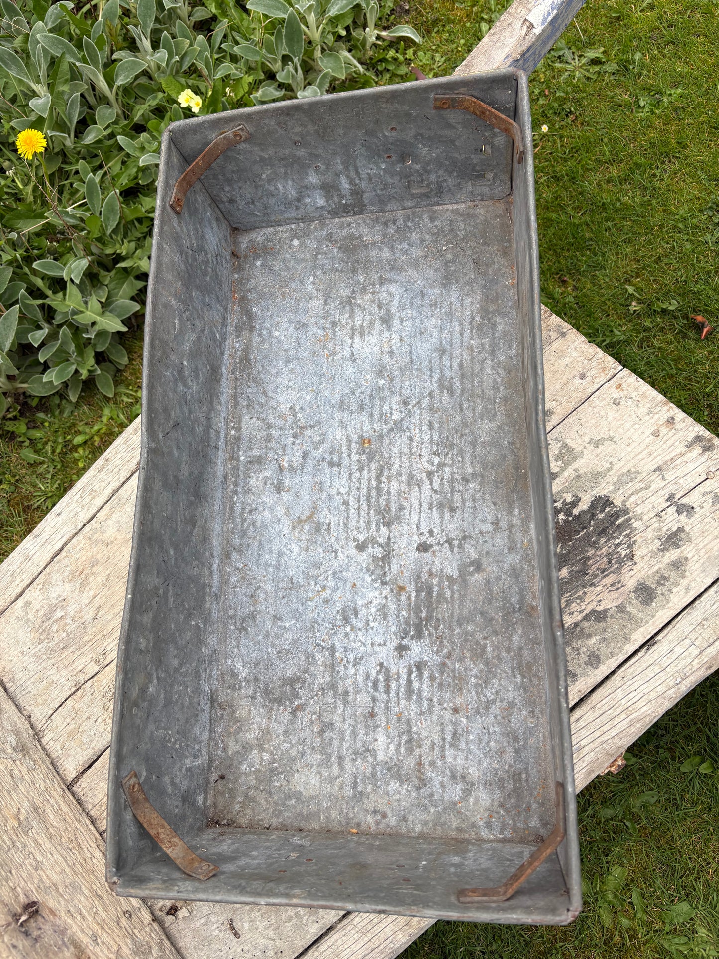 Large Galvanised Tote Tray