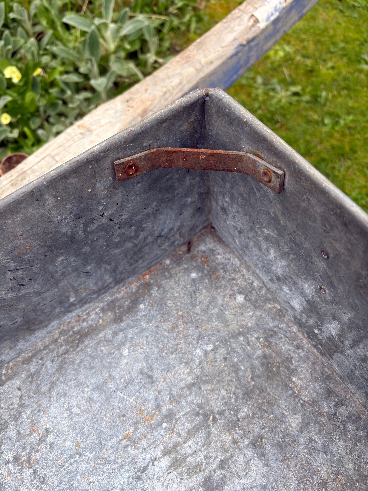 Large Galvanised Tote Tray