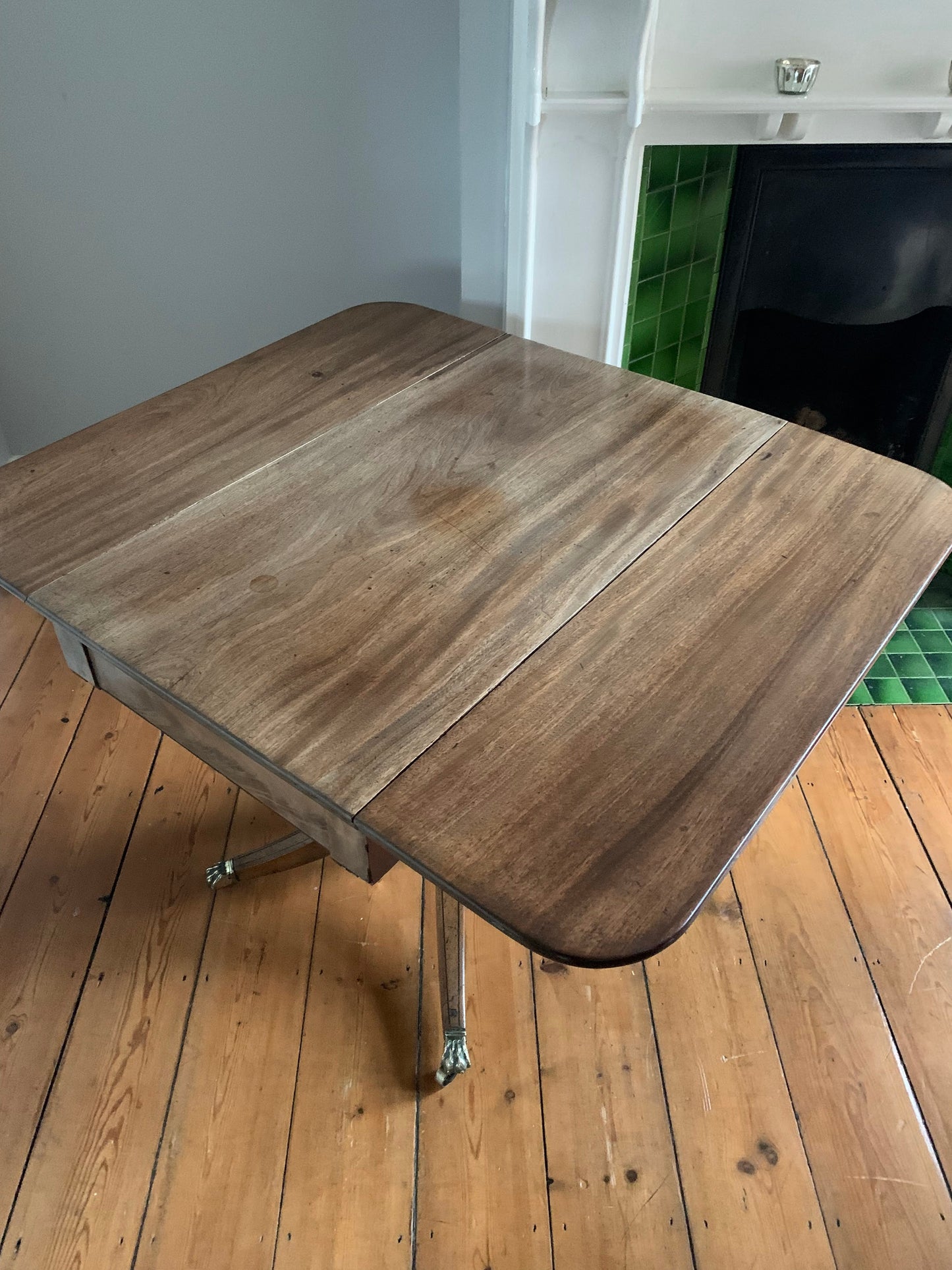 Antique Pembroke drop leaf supper table image 6