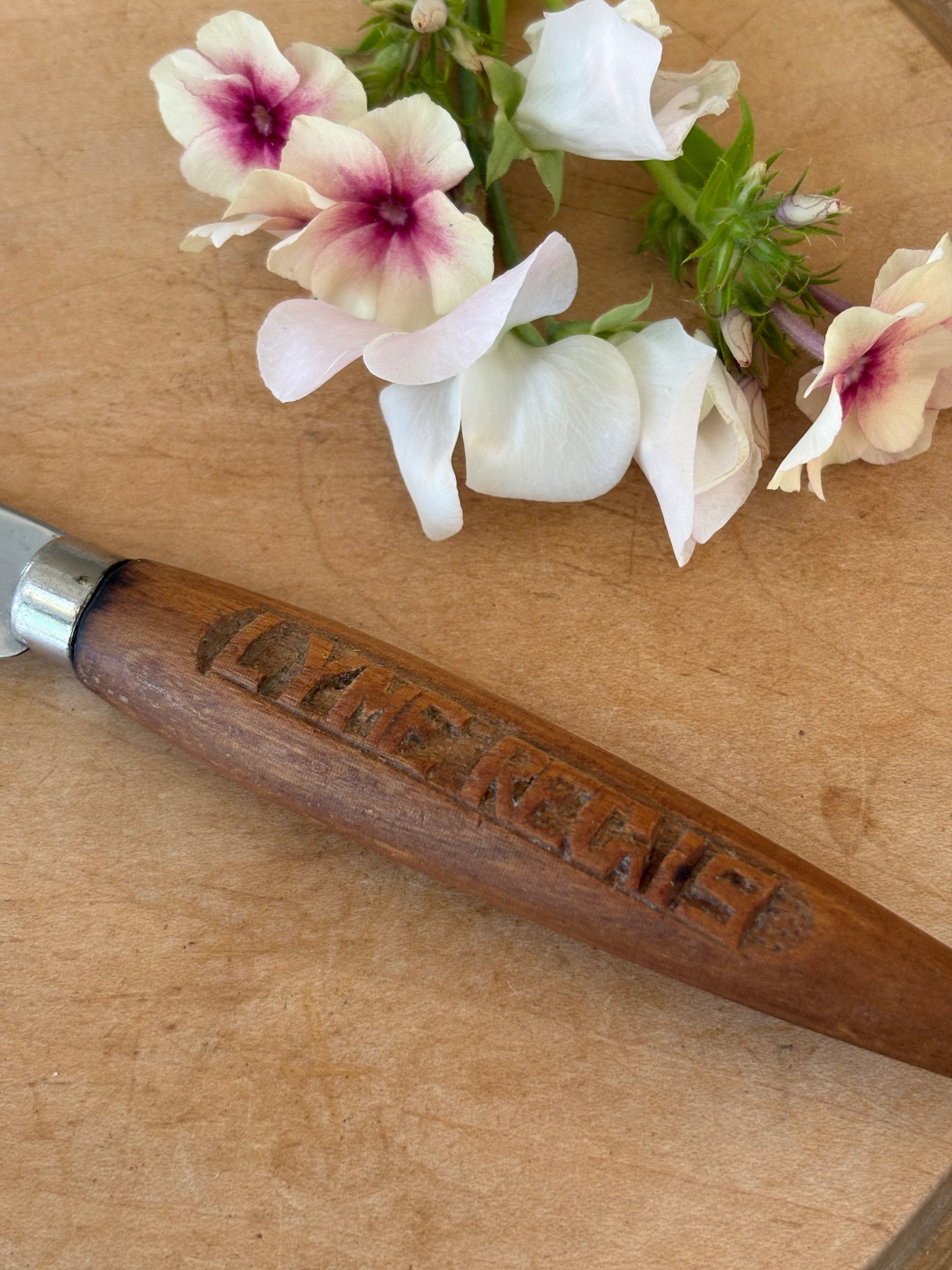 Vintage Carved Grapefruit Cutter, Kitchenalia