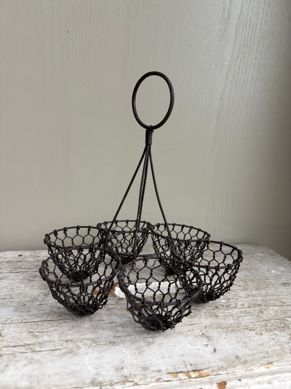 Wire Egg Holder Vintage Style.
