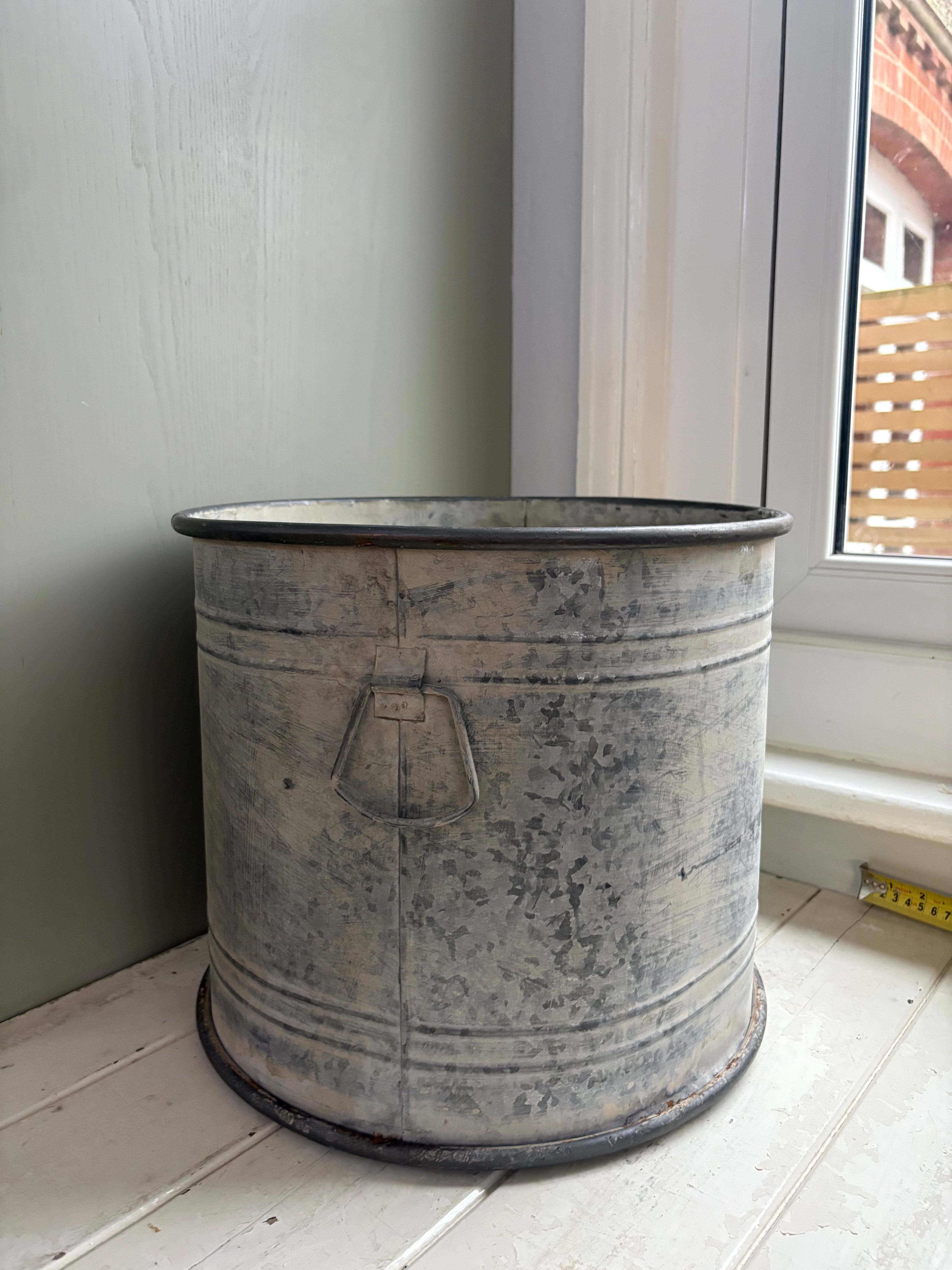 Large Vintage Style Round Zinc Planter.