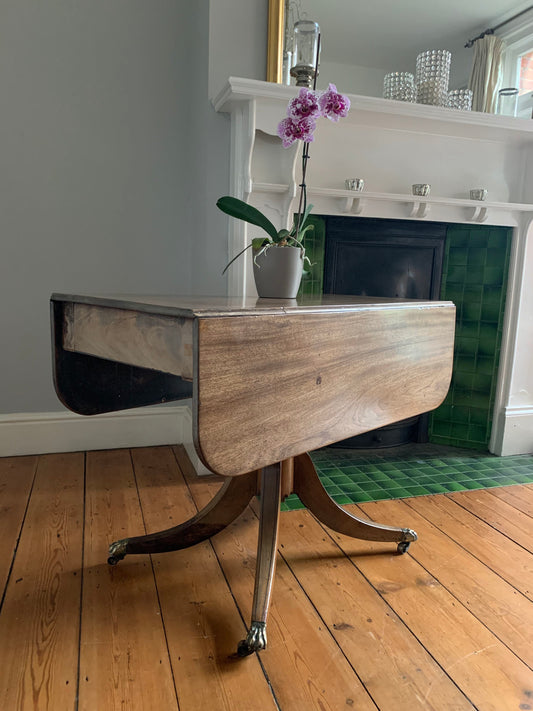 Antique Pembroke drop leaf supper table image 0