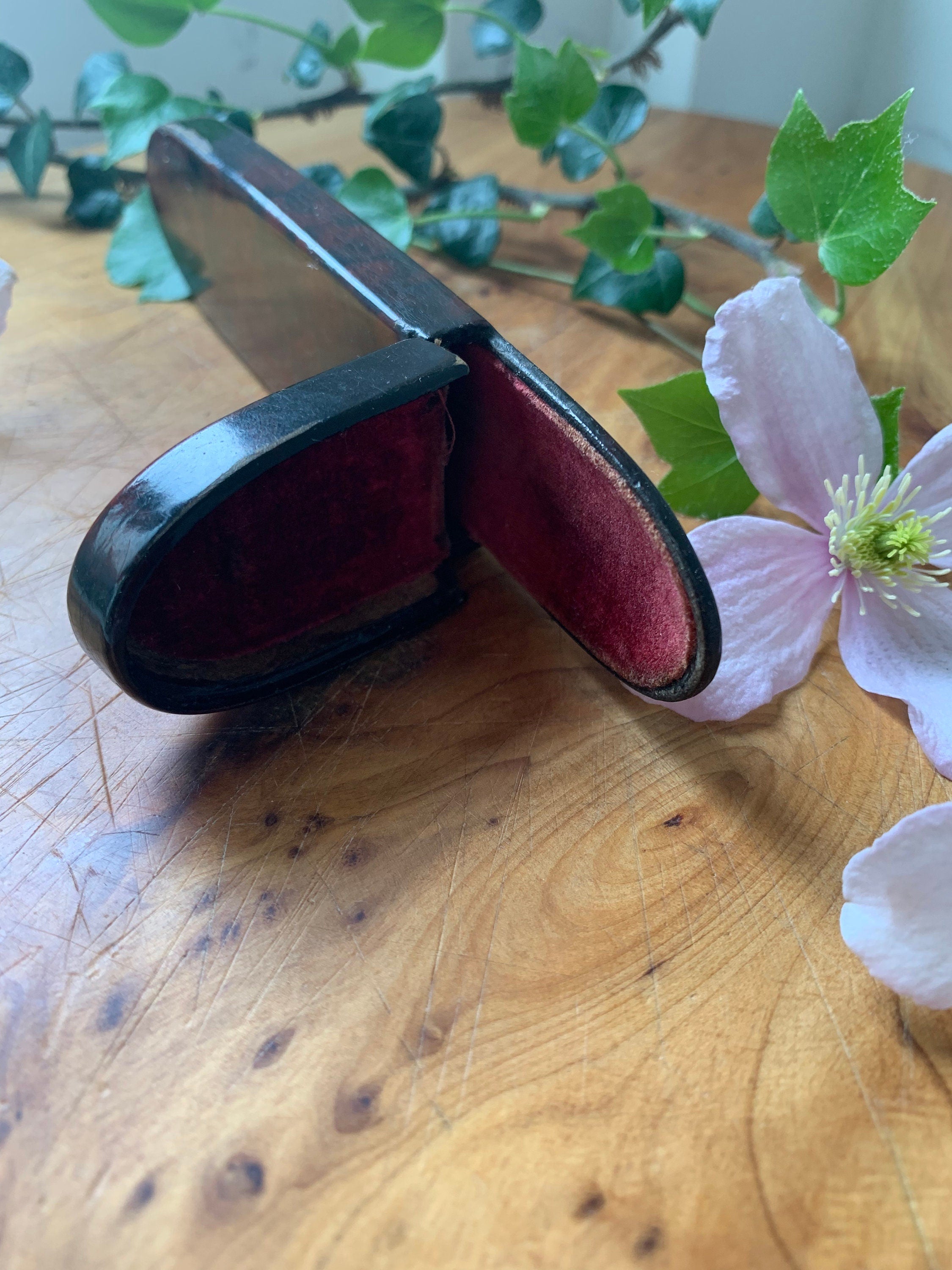 Lacquer Spectacle Case