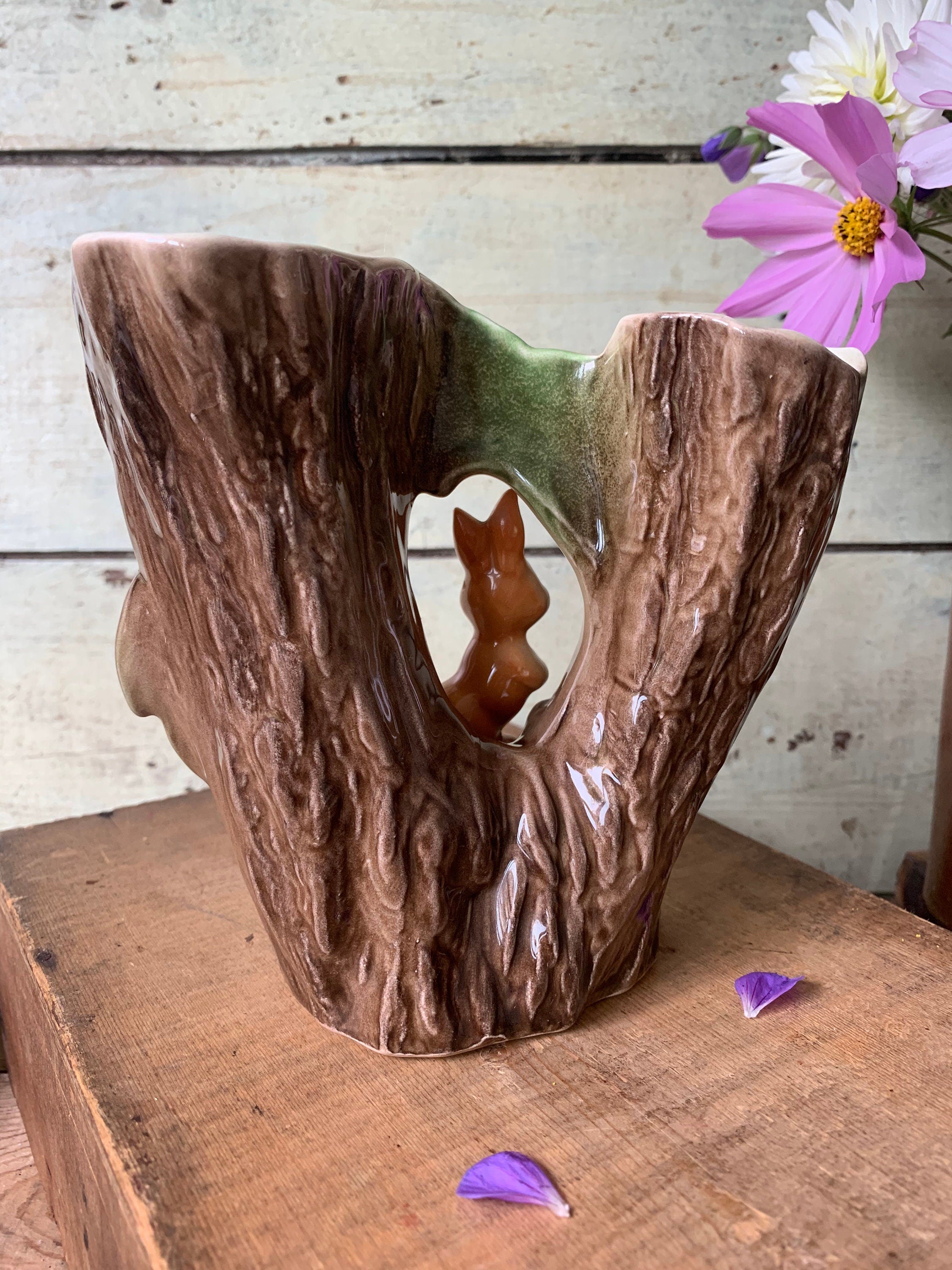 Withernsea Eastgate Fauna Rabbit on a Tree Vase