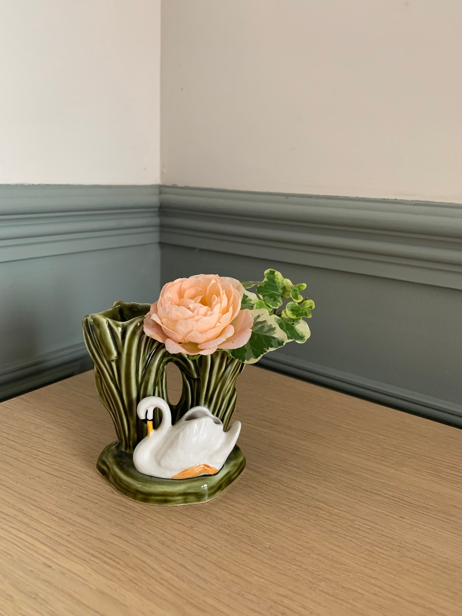 Sylvac vintage swan twin posy bud vase