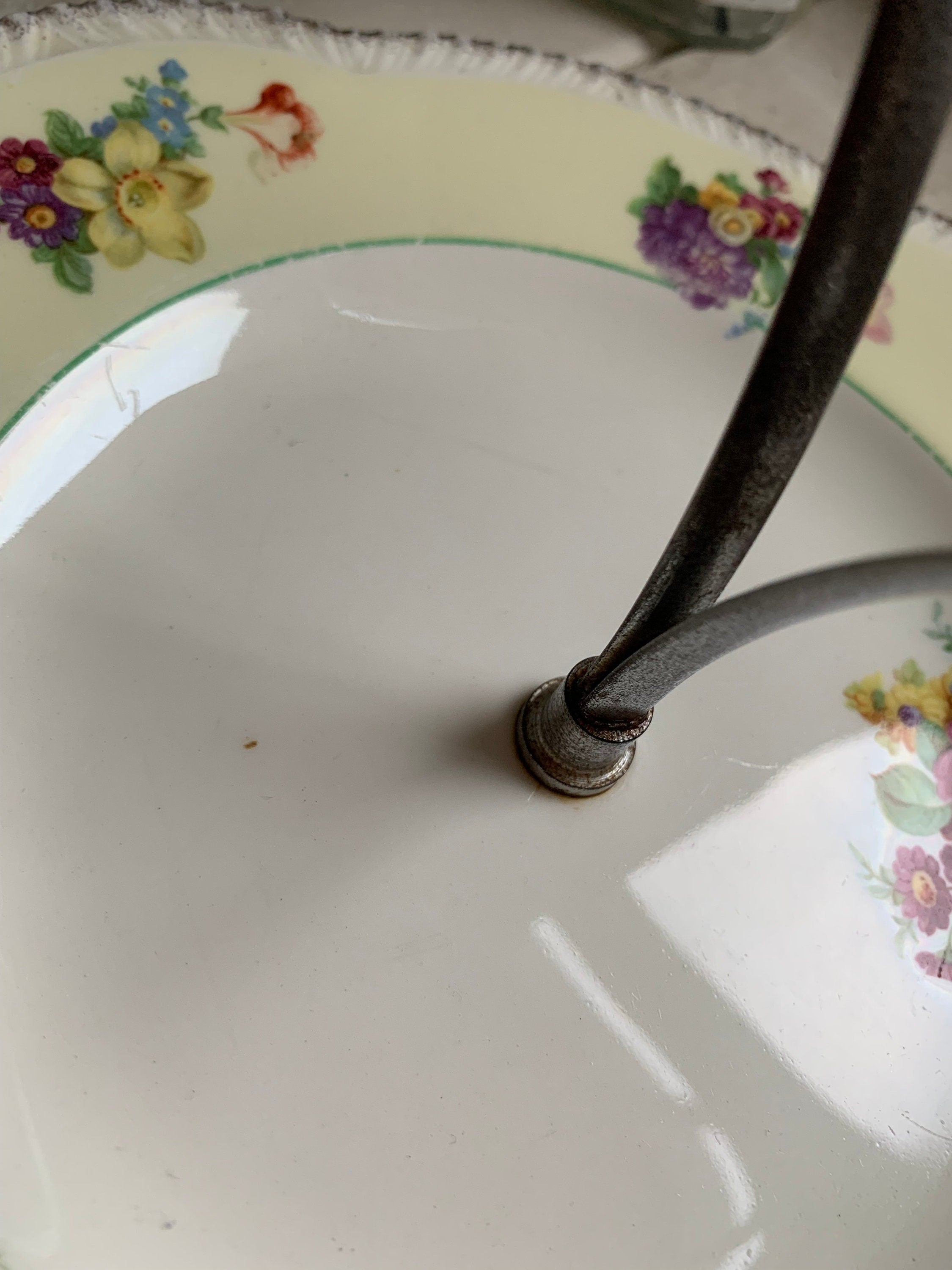Pretty Handled Cake Plate