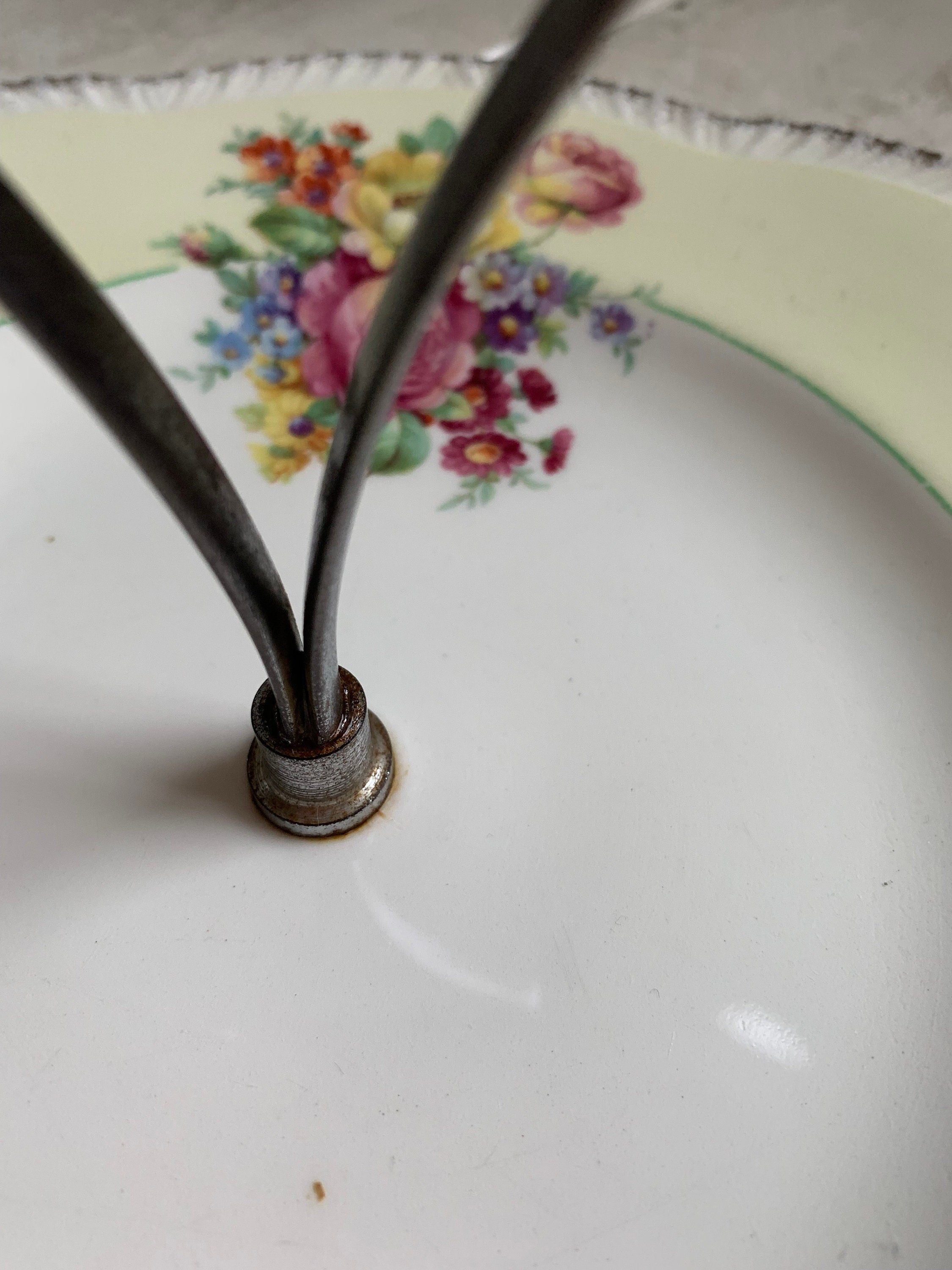 Pretty Handled Cake Plate