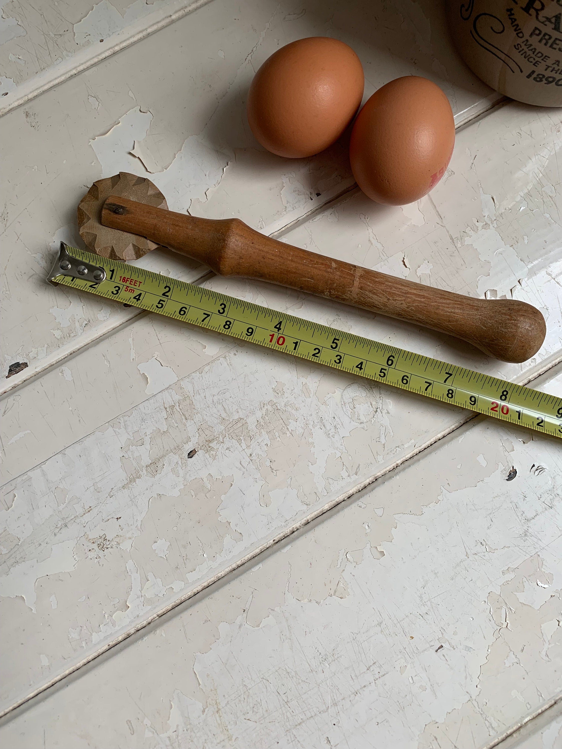 Old wooden pastry wheel/crimper