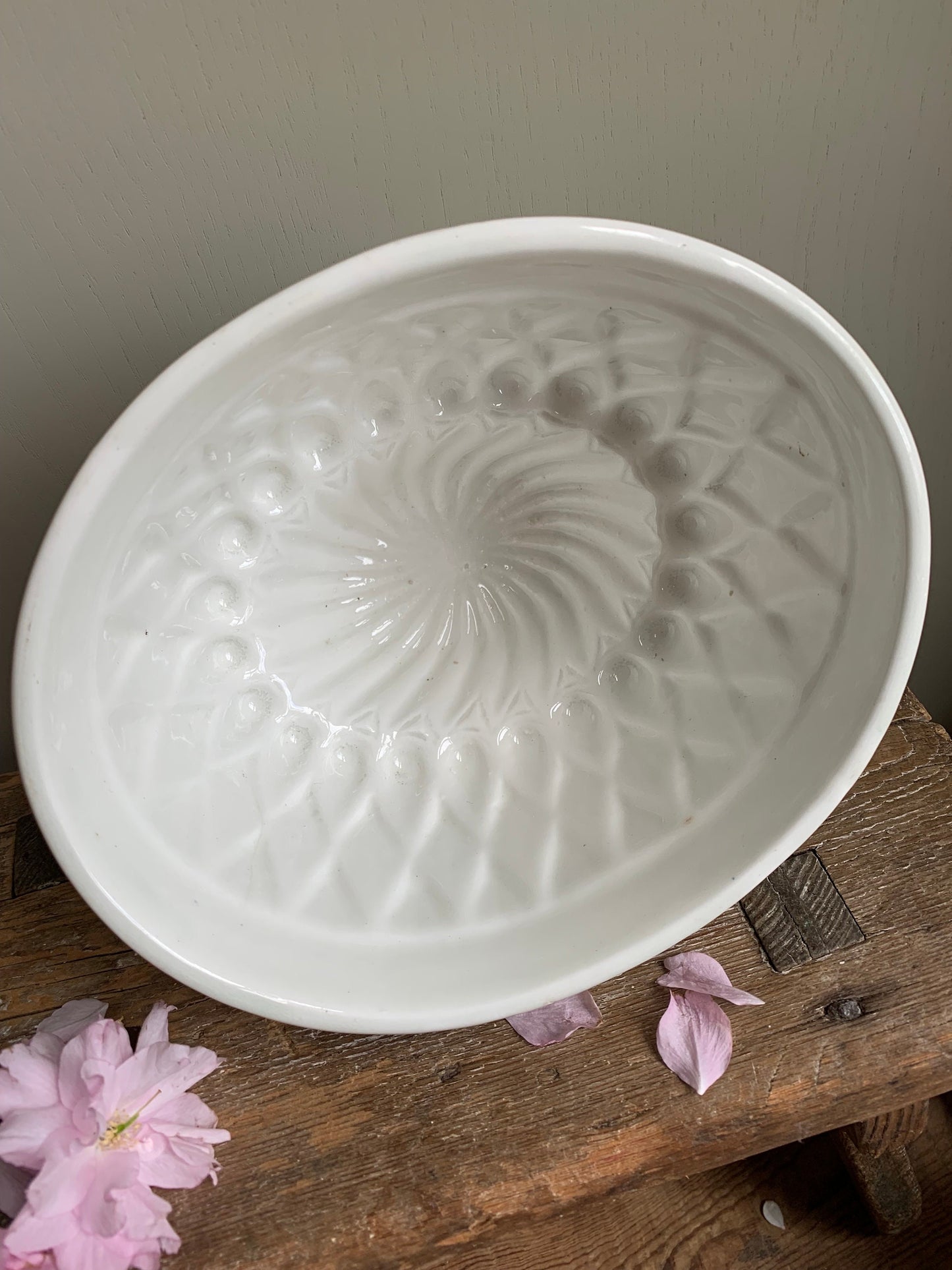 Booths of England Jelly Mould