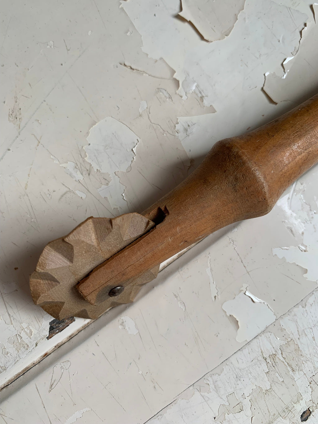 Old wooden pastry wheel/crimper