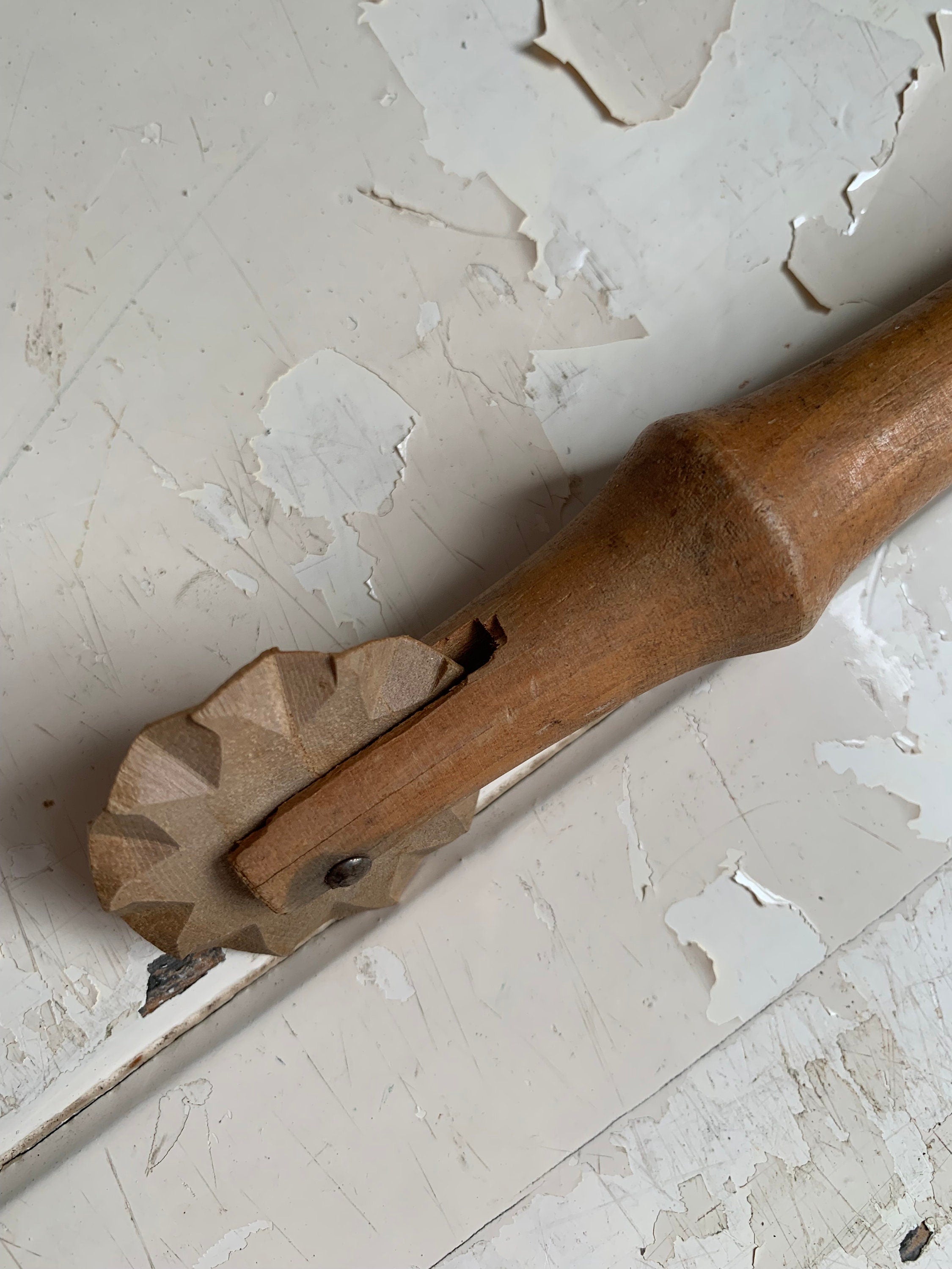 Old wooden pastry wheel/crimper
