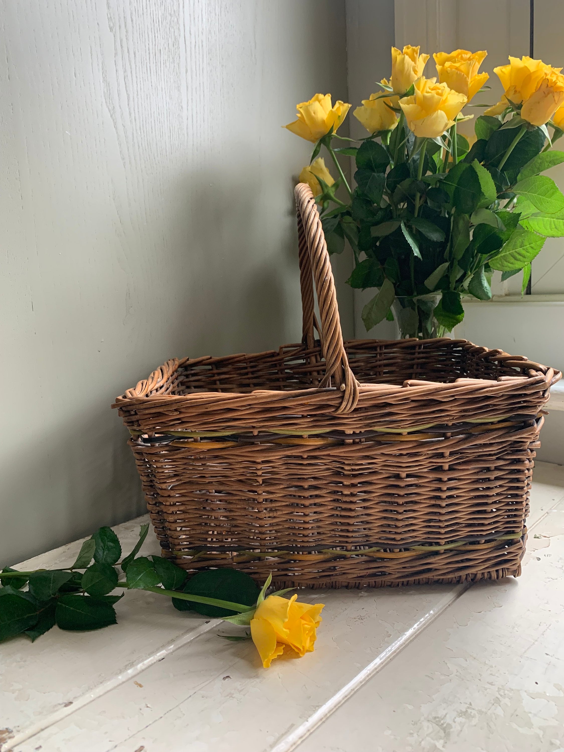 Vintage 1950s Shopping Basket
