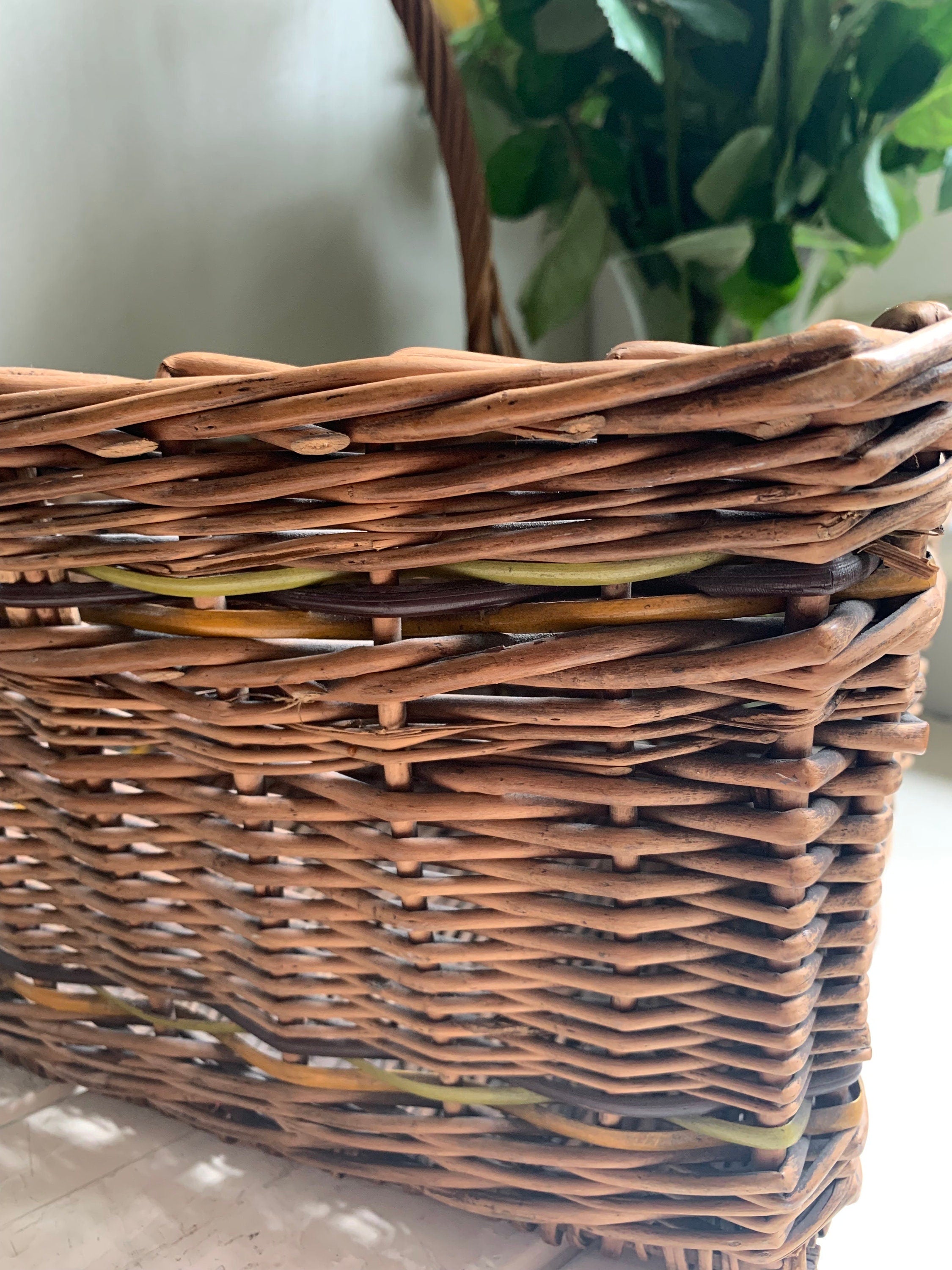 Vintage 1950s Shopping Basket