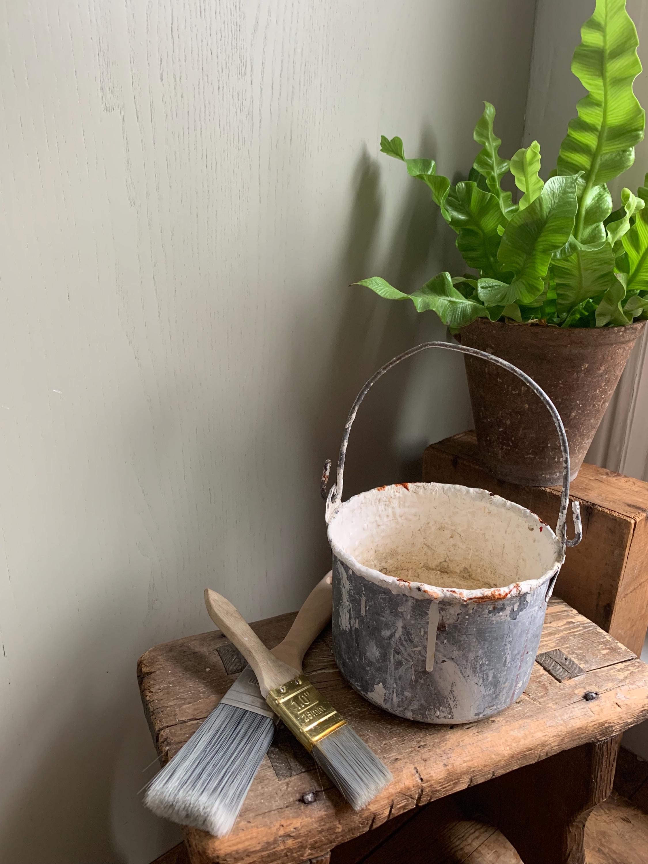 Small Vintage Paint Kettle/Pot, Planter