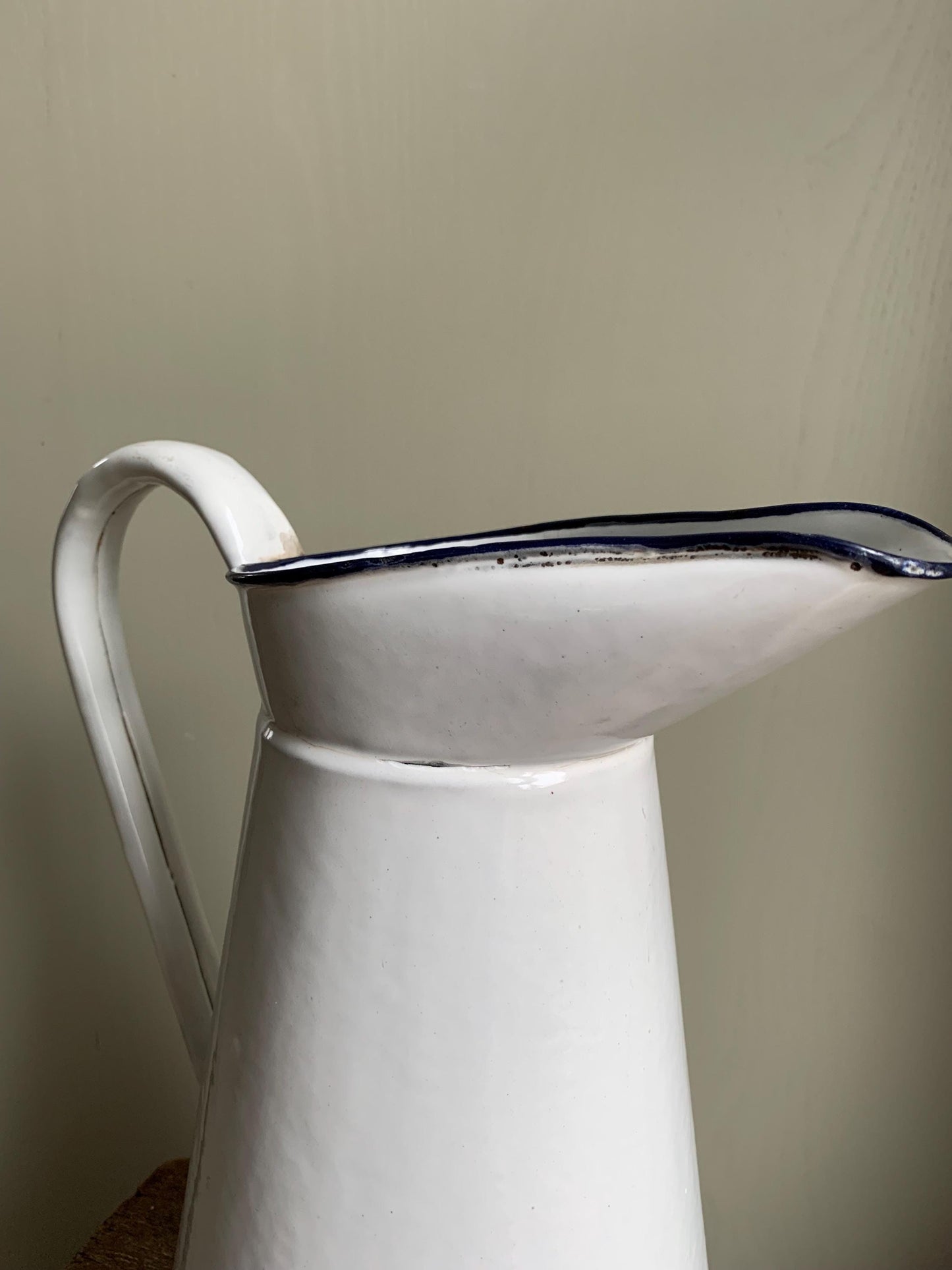 Enamelware jug, Pitcher, Ewer