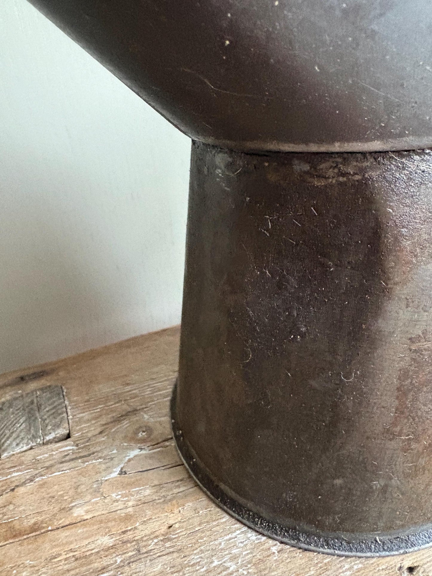 Vintage 1 Pint Oil Can