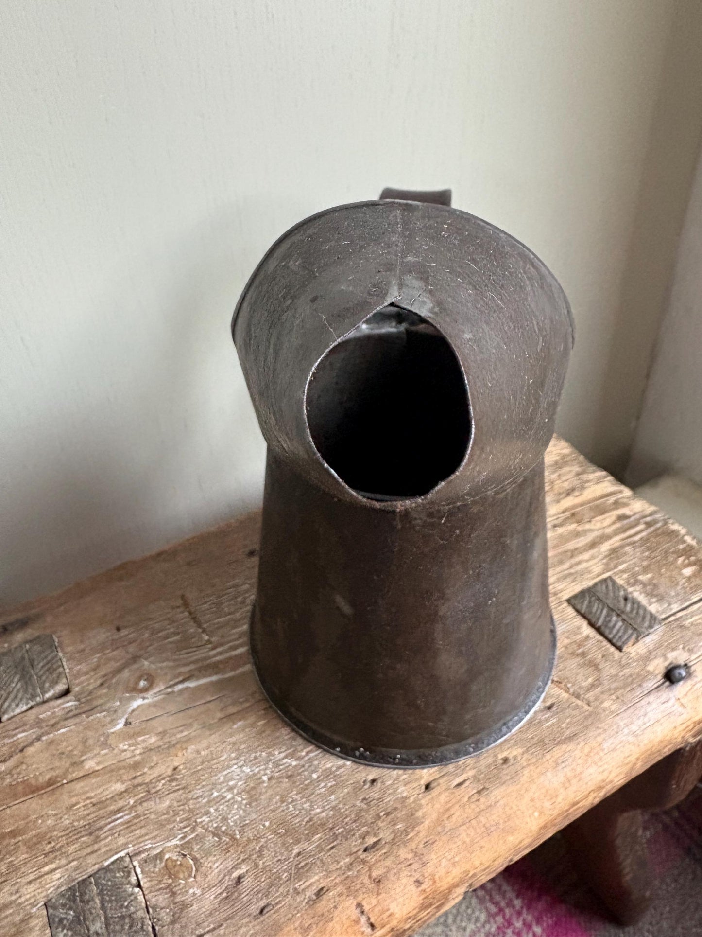 Vintage 1 Pint Oil Can