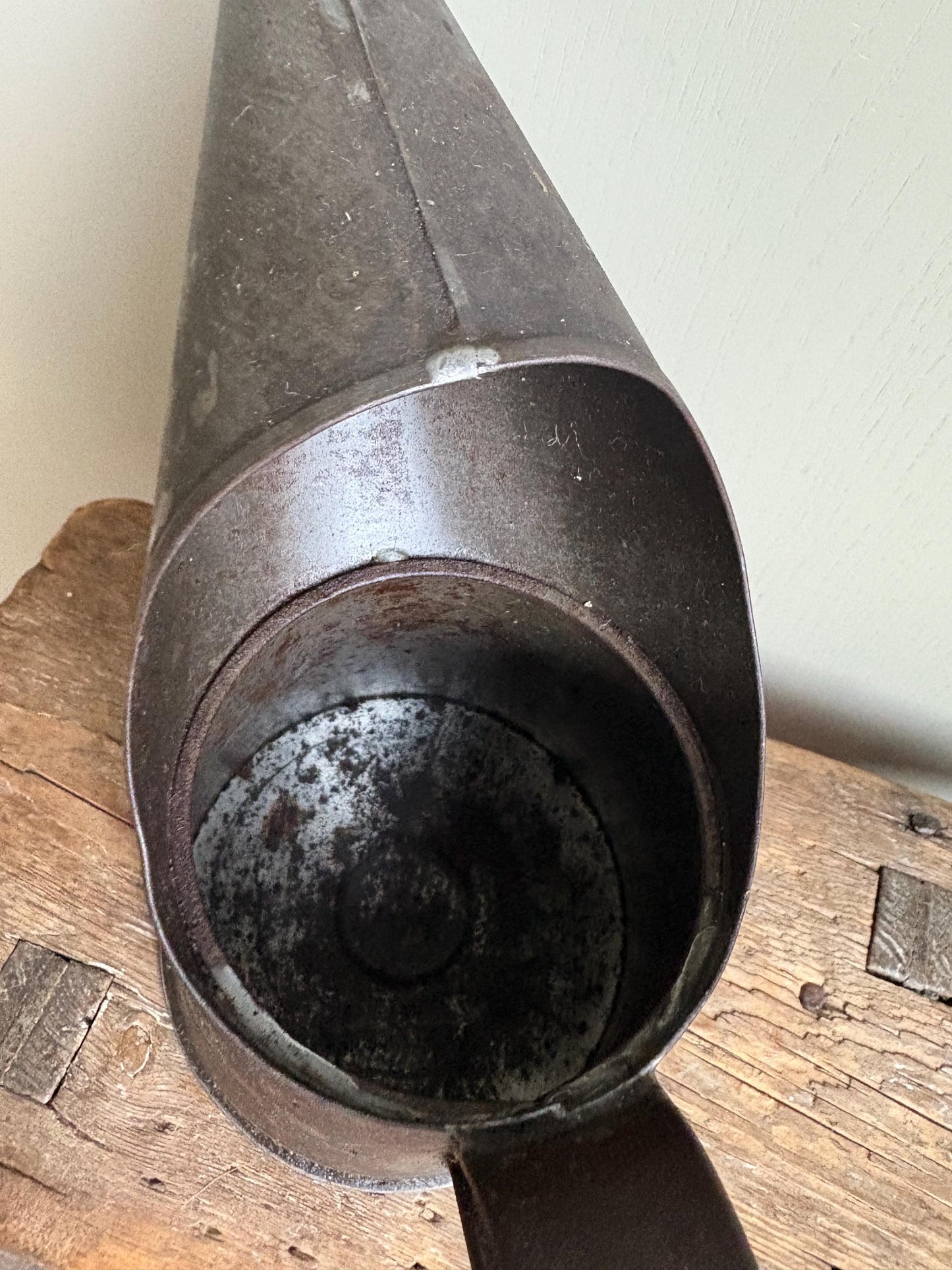 Vintage 1 Pint Oil Can