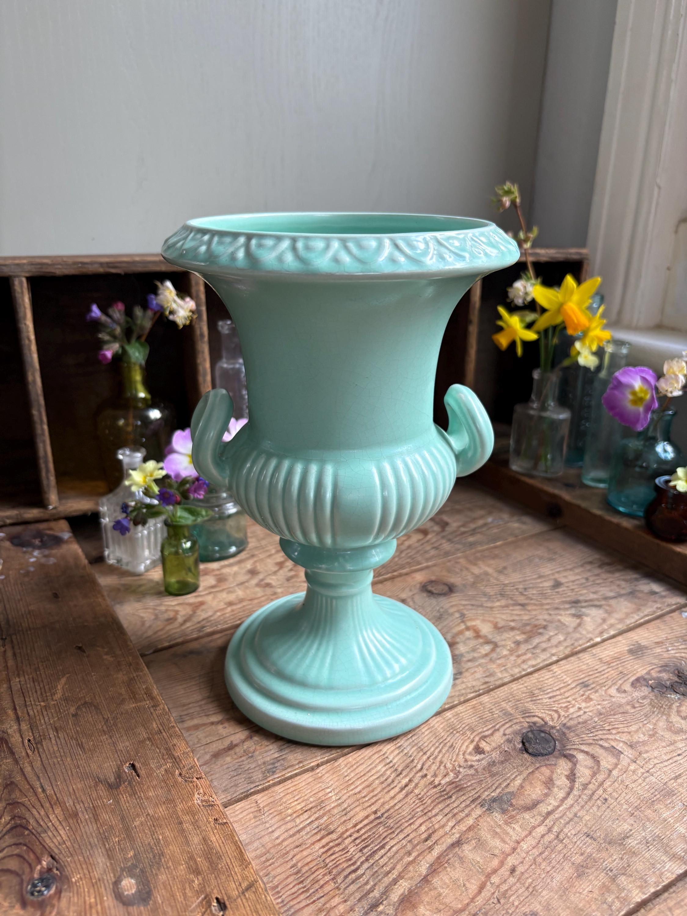 Large Dartmouth Urn Vase