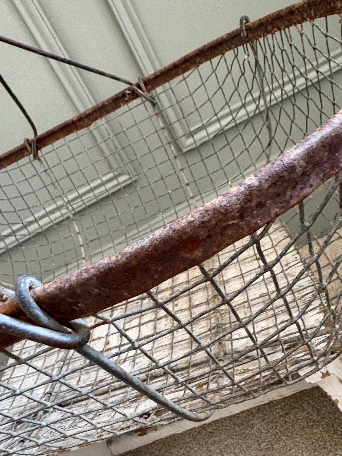 Old French Wire Harvest Basket, Farmhouse decor, Brocanre