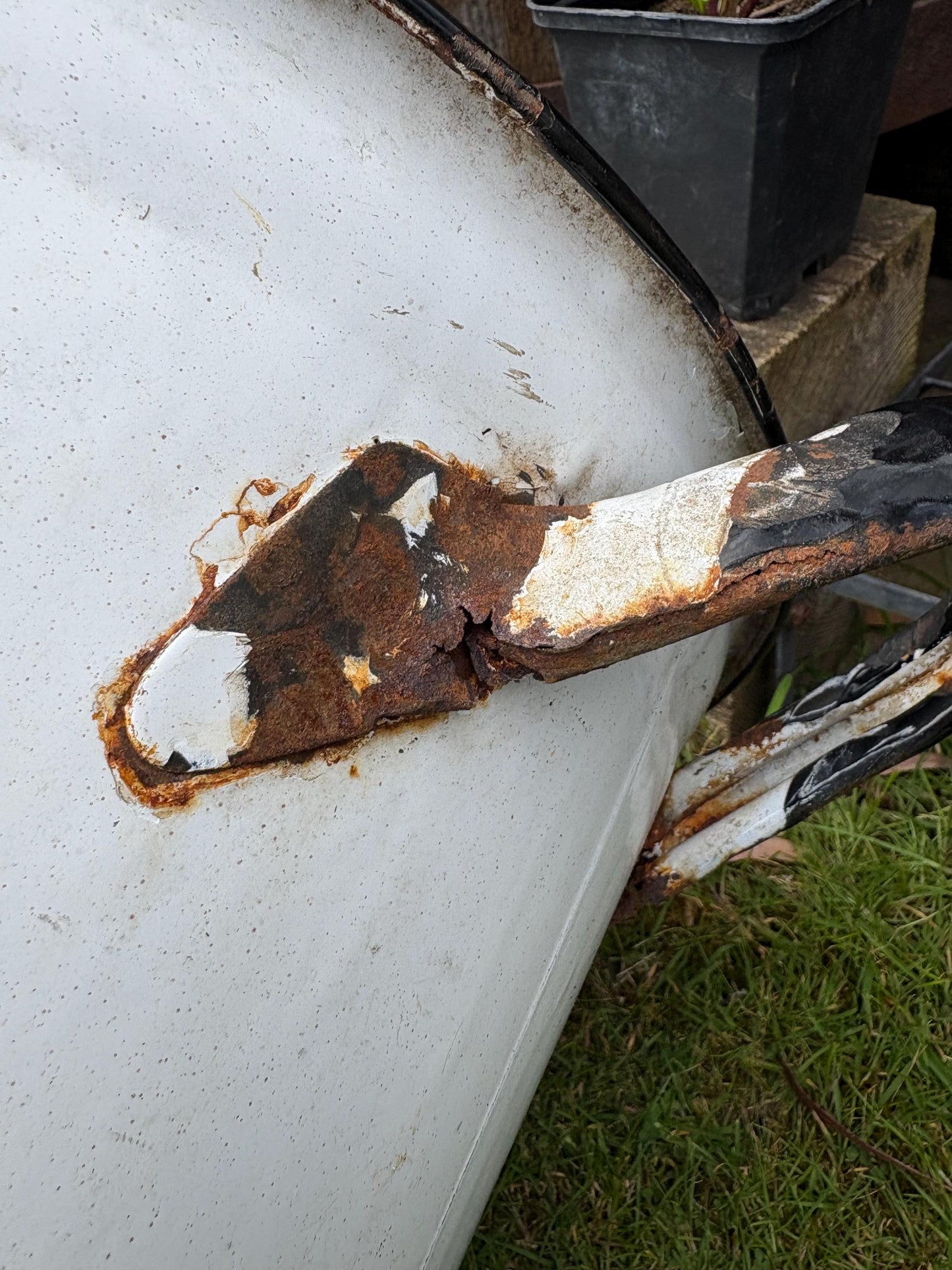 Enamelware Bathtub, Enamelware planter