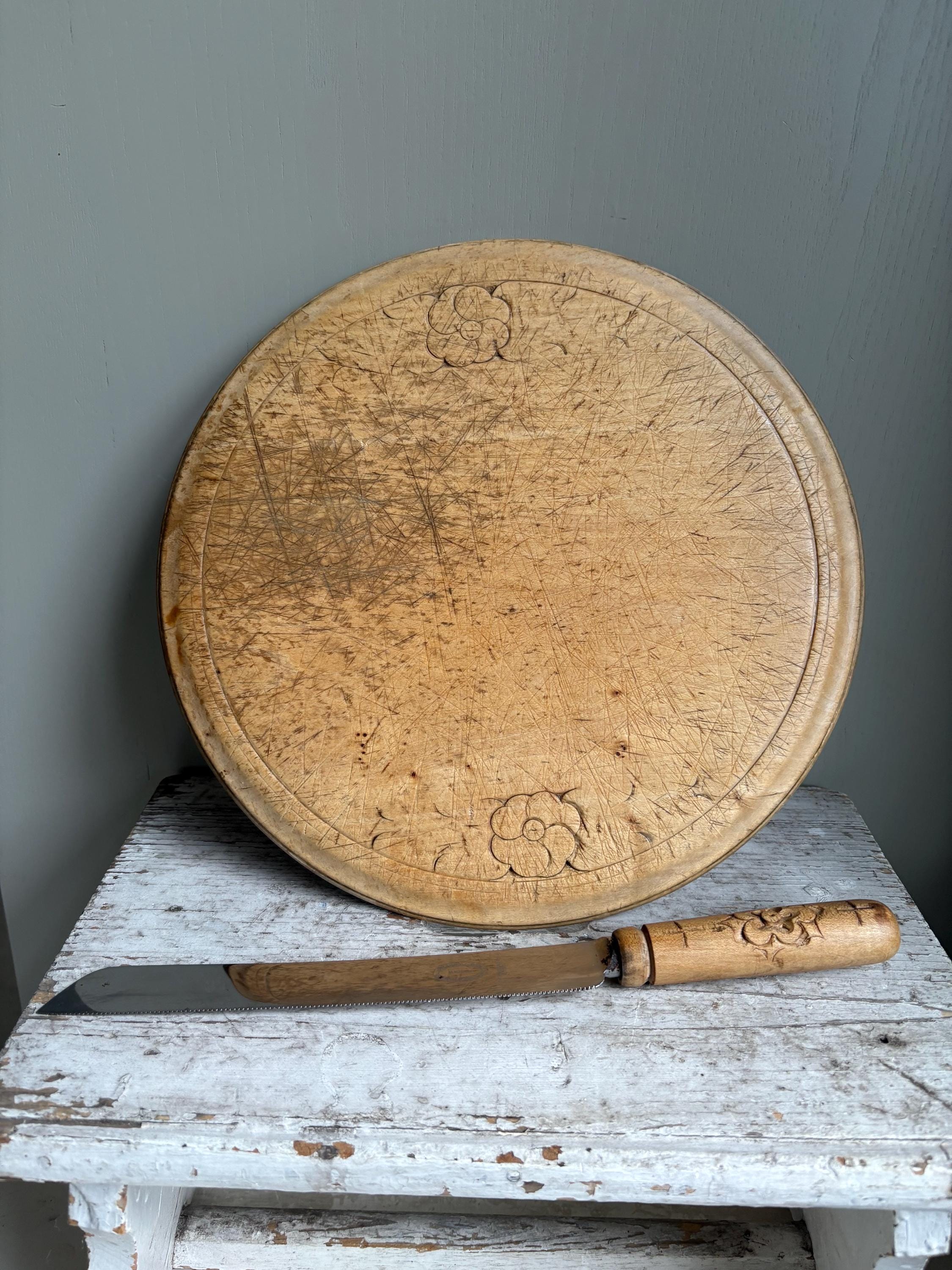 Vintage Bread Board, Carved Bread Board, Kitchenalia.