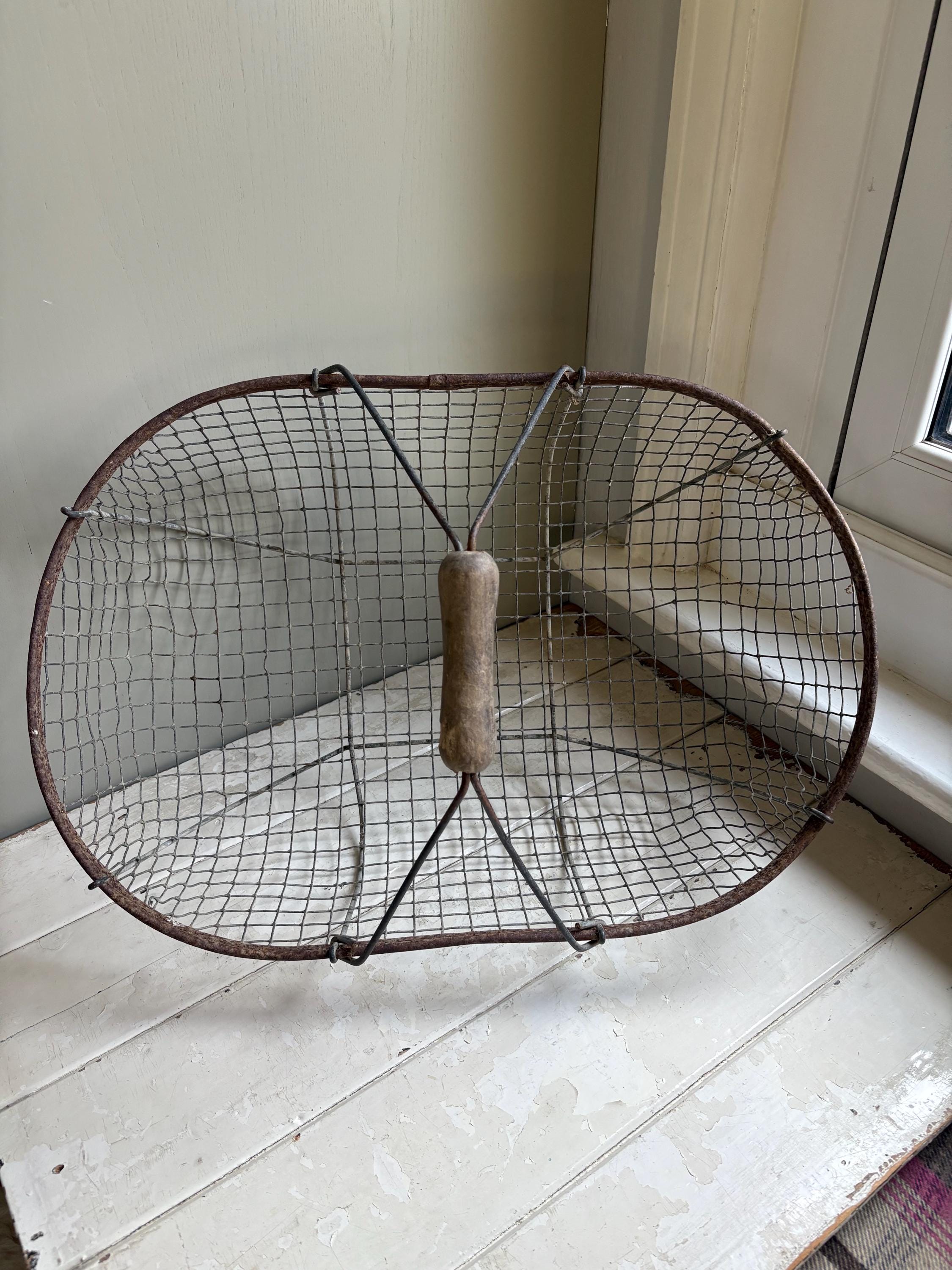 Old French Wire Harvest Basket, Farmhouse decor, Brocanre