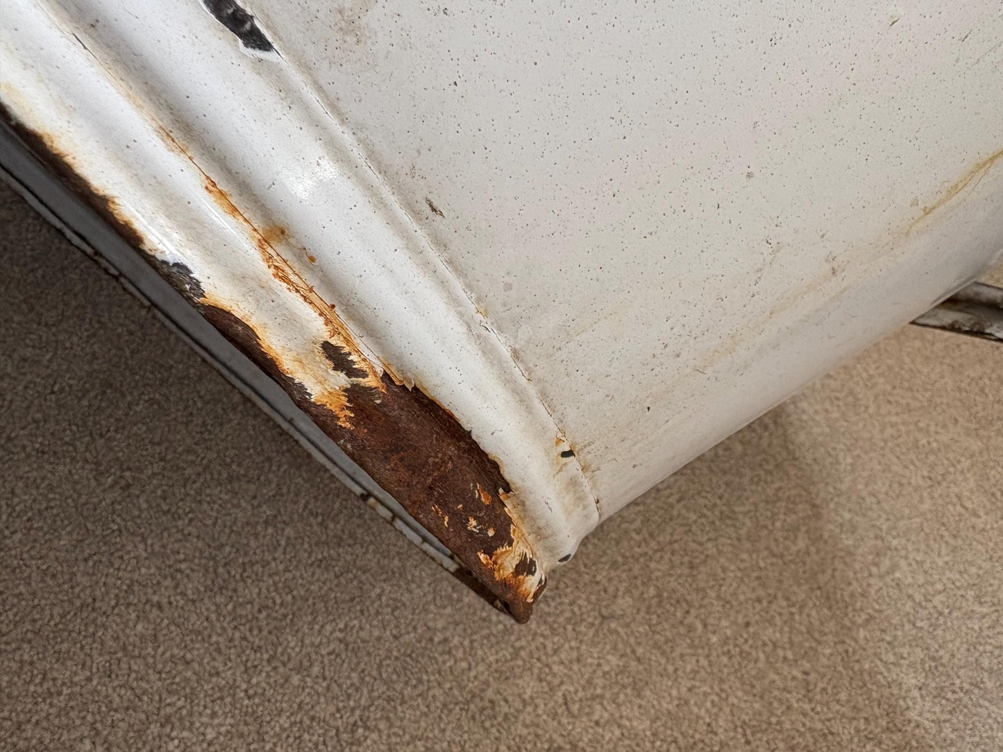 Enamelware Bathtub, Enamelware planter