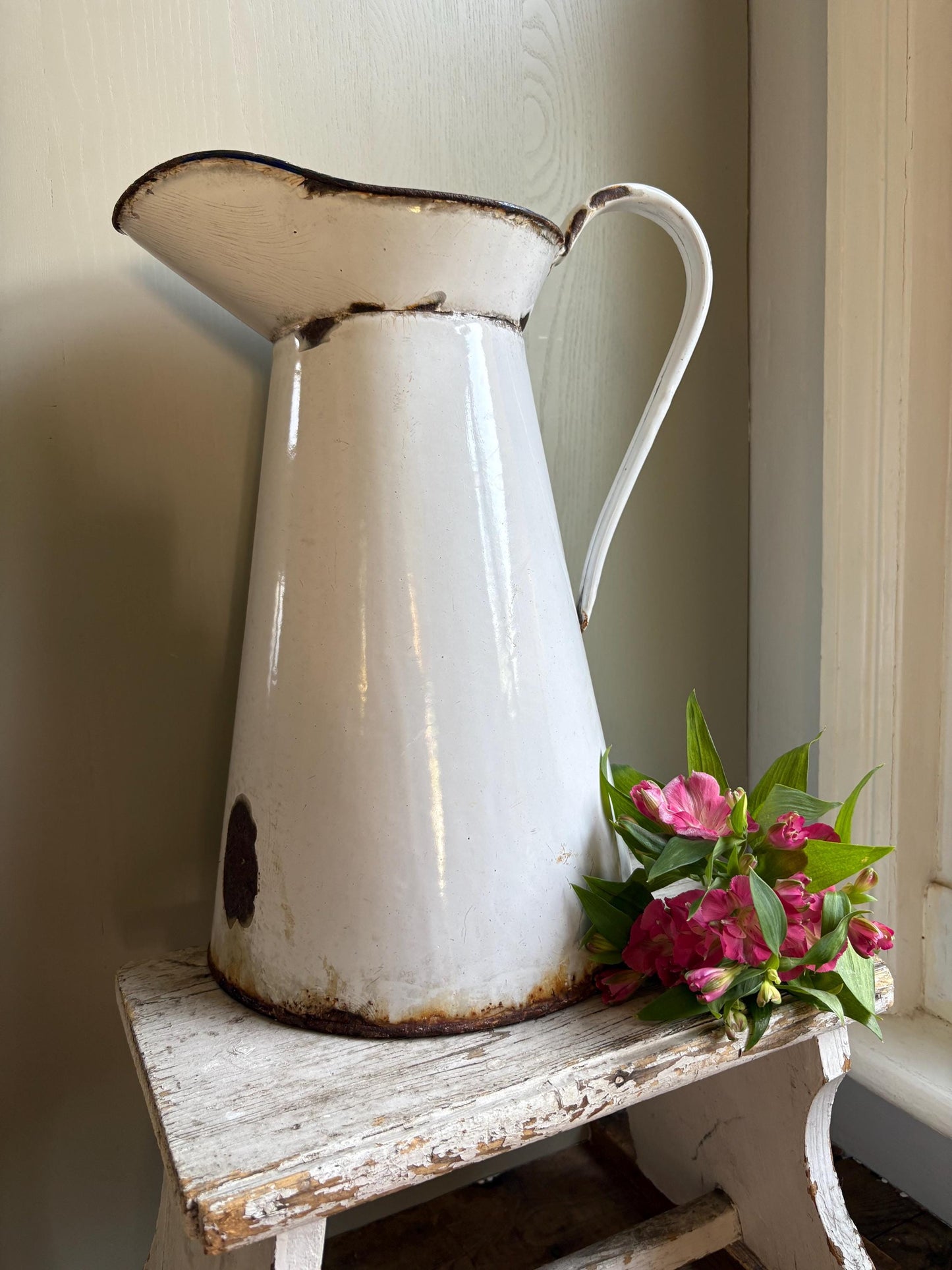 Enamelware Jug, Enamel pitcher, Vintage Ewer