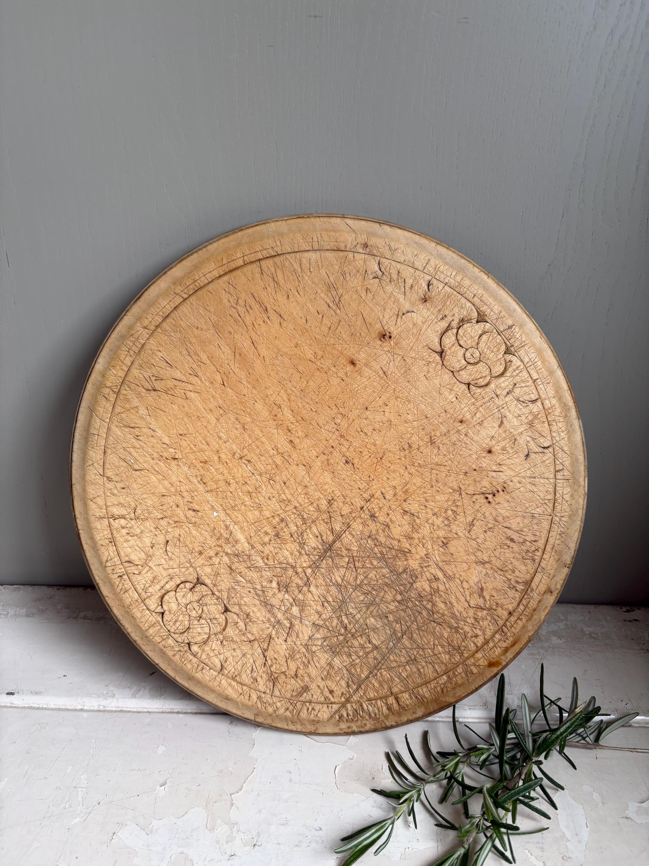 Vintage Bread Board, Carved Bread Board, Kitchenalia.