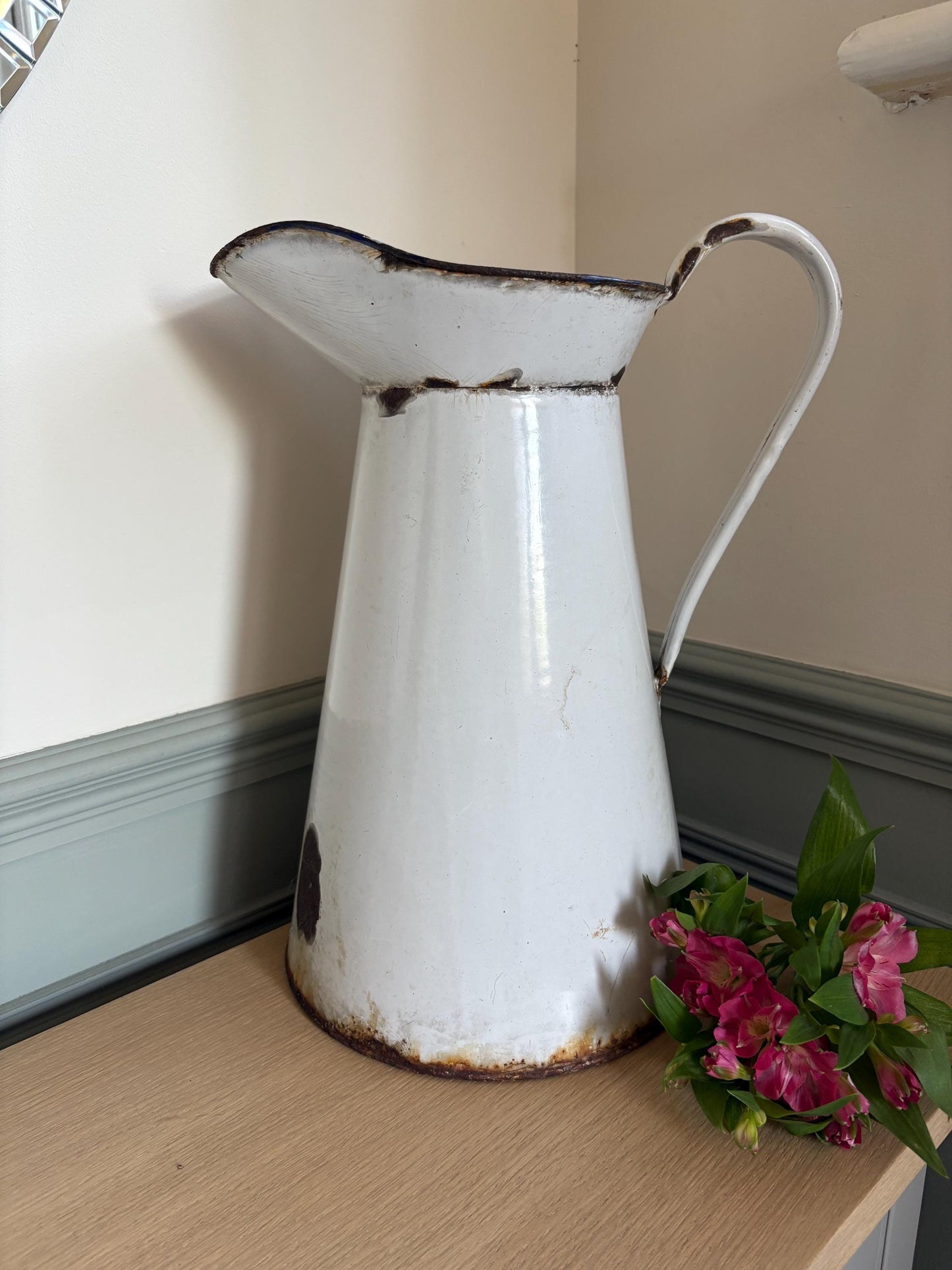 Enamelware Jug, Enamel pitcher, Vintage Ewer