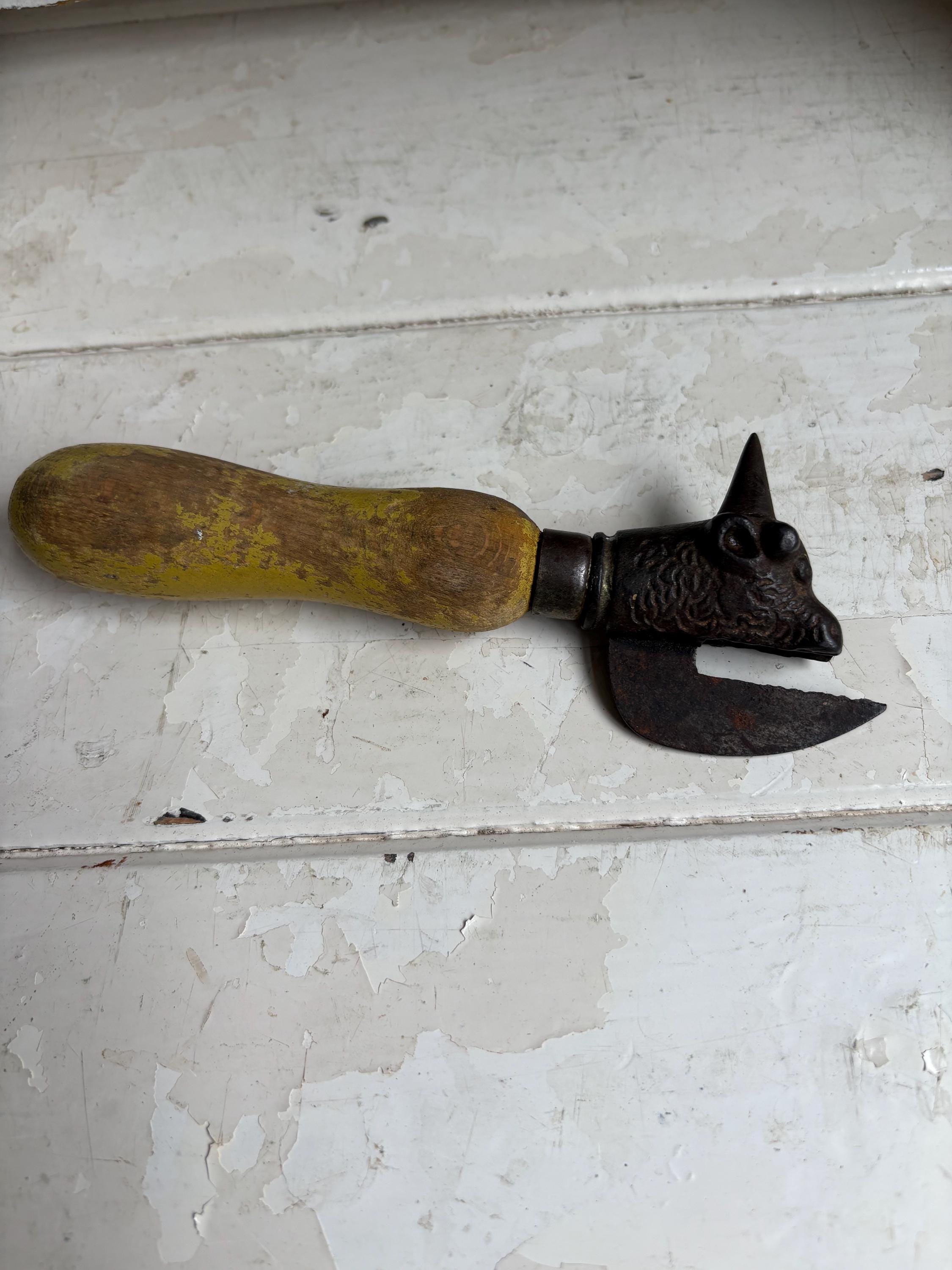 Vintage Bully Beef Can Opener, Kitchenalia