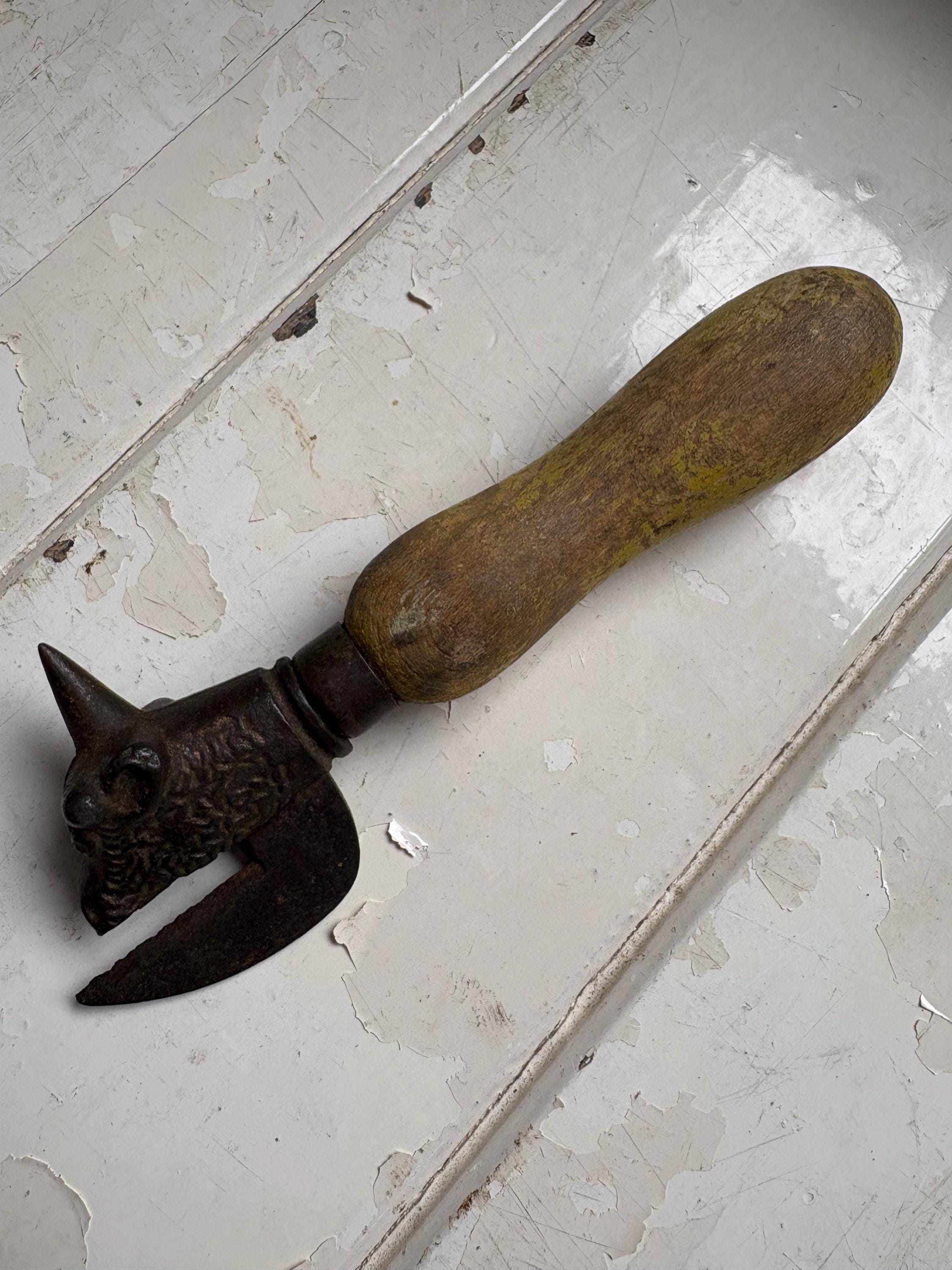 Vintage Bully Beef Can Opener, Kitchenalia