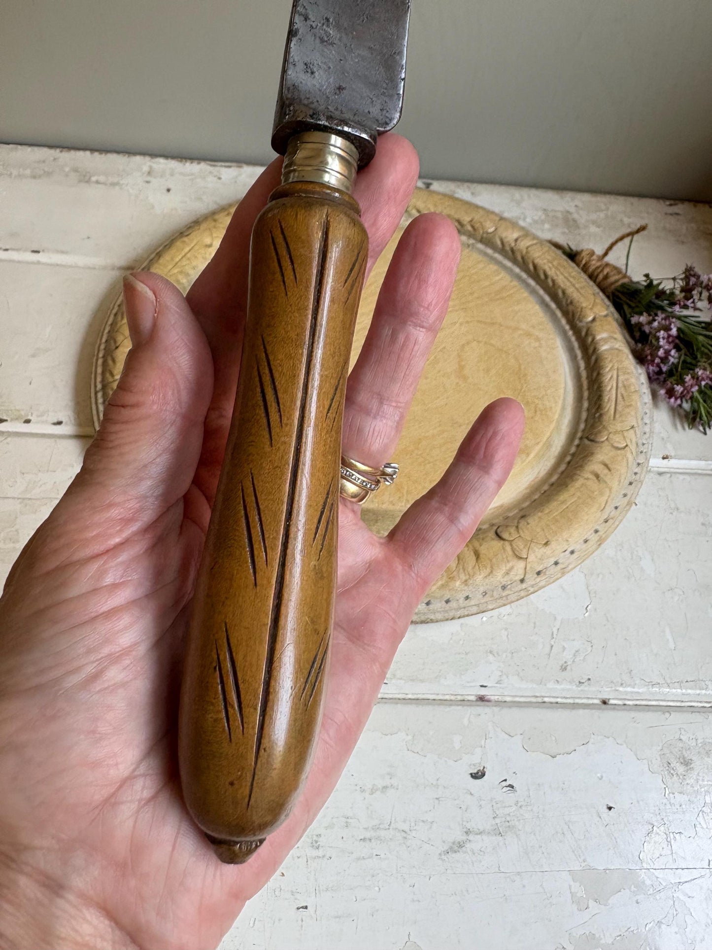 Antique carved handle, treen handle, Bread cutter.