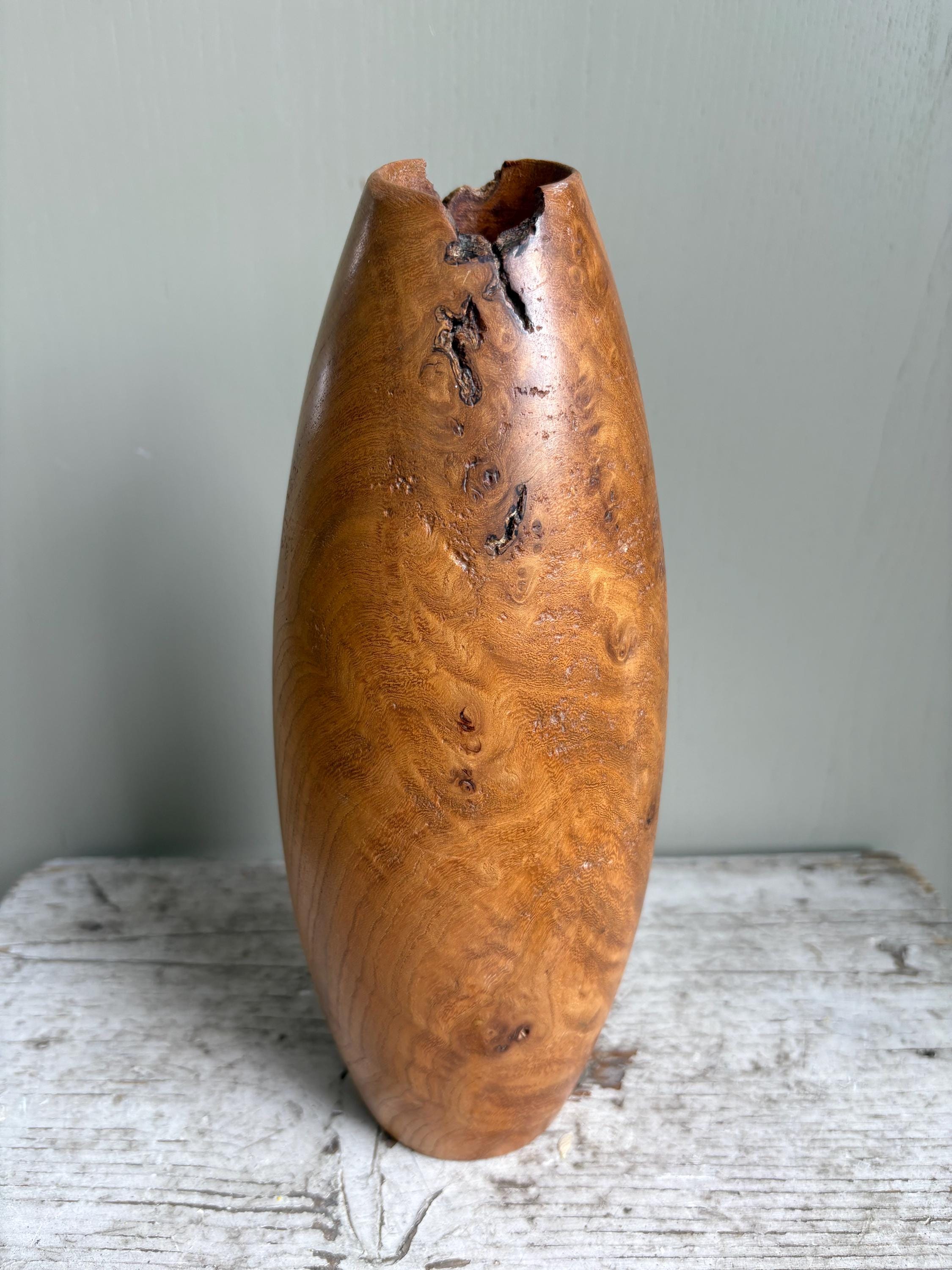 Elm Wooden Vase: Vintage Home Decor, Watertight