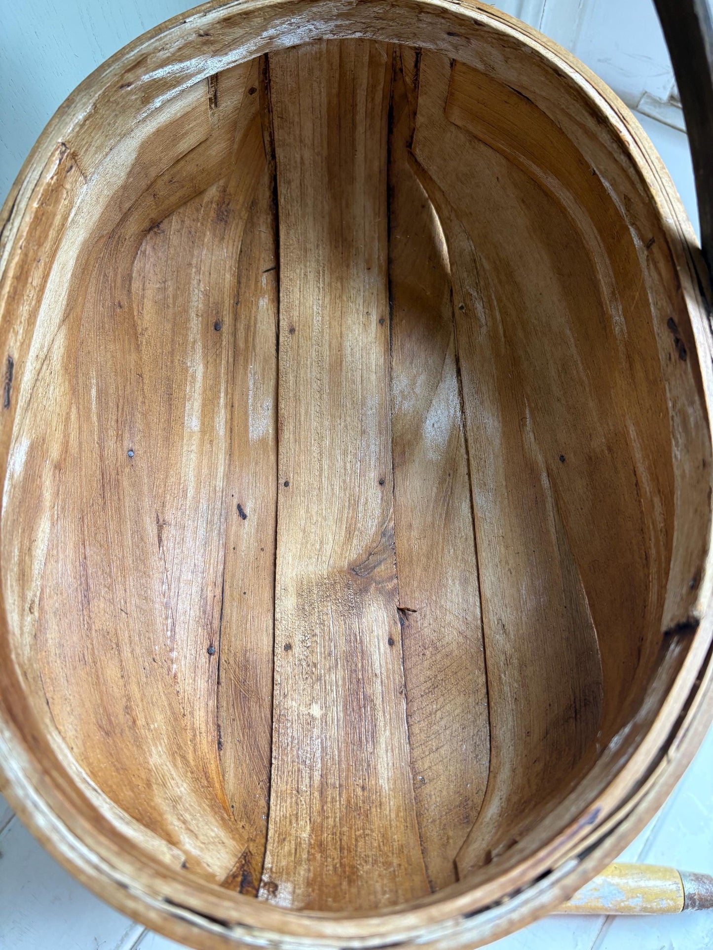 Garden Trug: Hazel Foraging Basket with Folding Handle