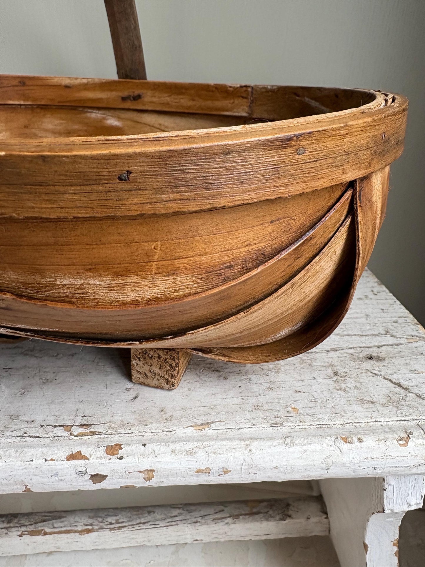 Garden Trug: Hazel Foraging Basket with Folding Handle