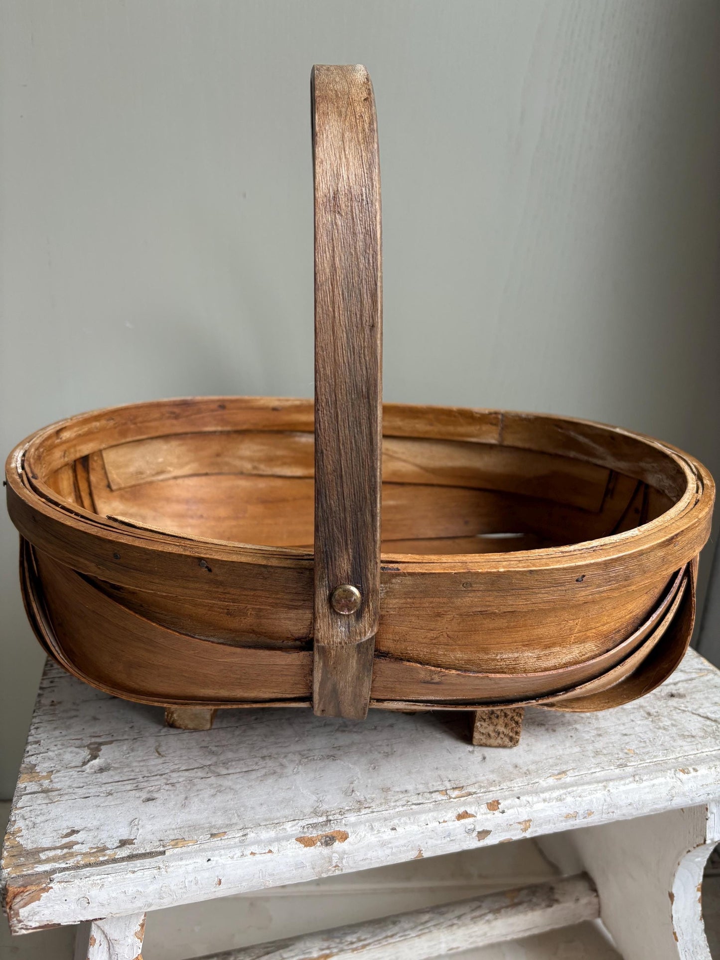Garden Trug: Hazel Foraging Basket with Folding Handle