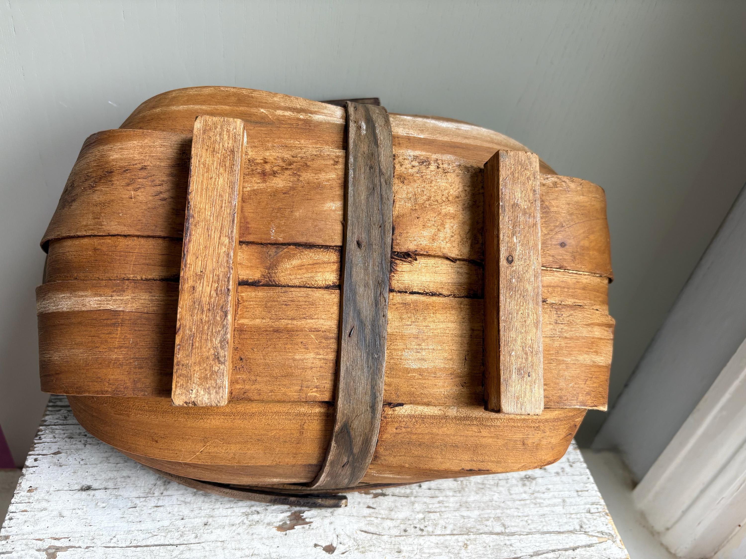 Garden Trug: Hazel Foraging Basket with Folding Handle