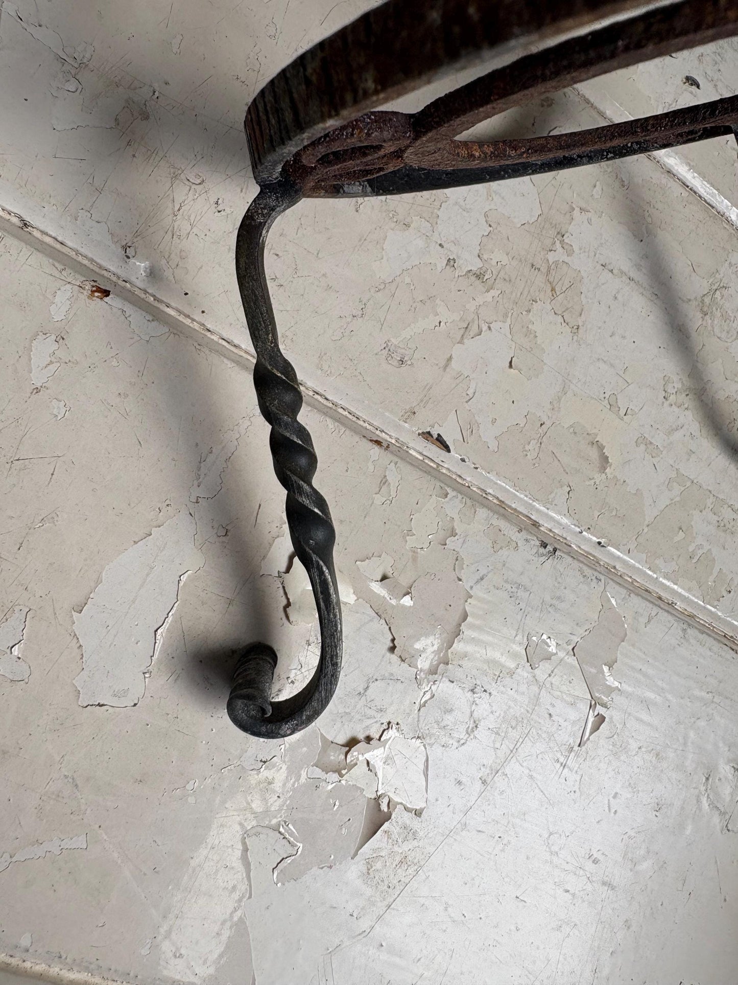 Old Trivet, Kettle Stand