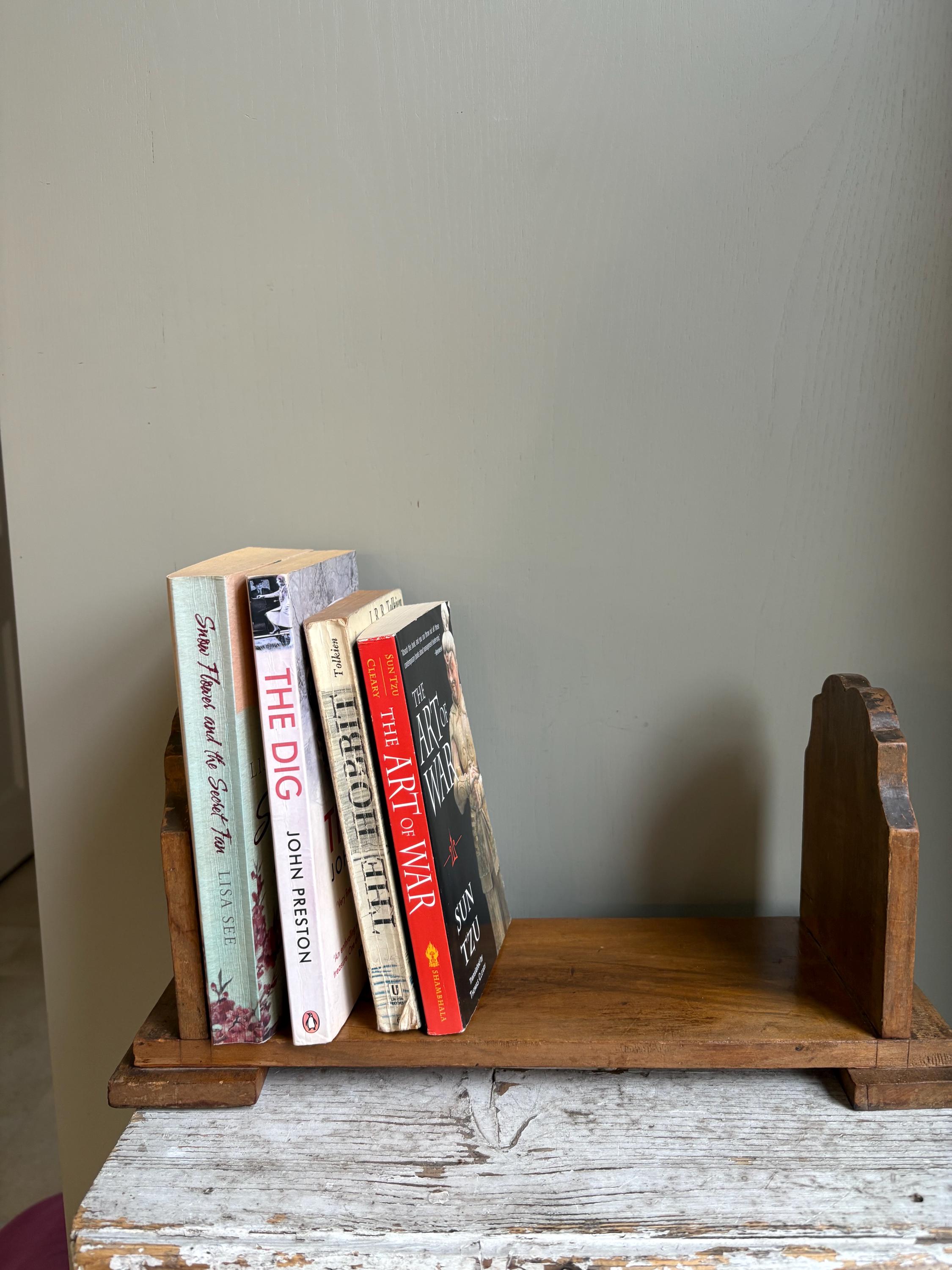 Vintage Oak Book Stand: Art Deco Carved Book Trough