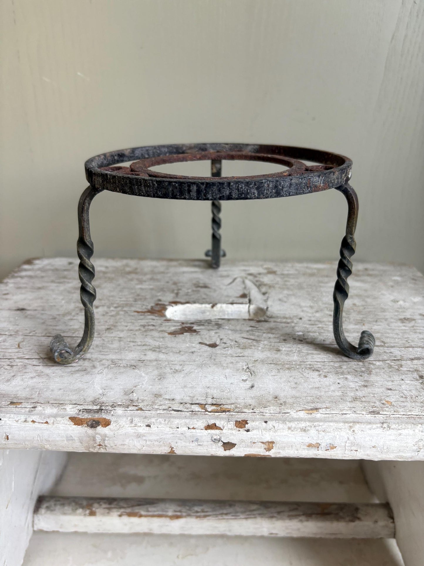 Old Trivet, Kettle Stand