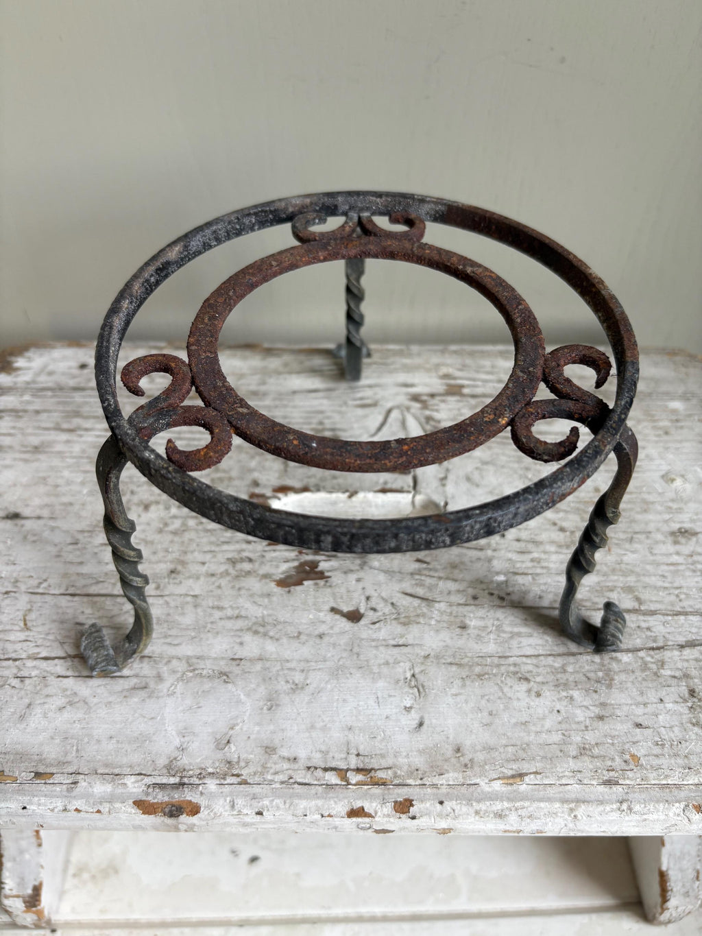 Old Trivet, Kettle Stand