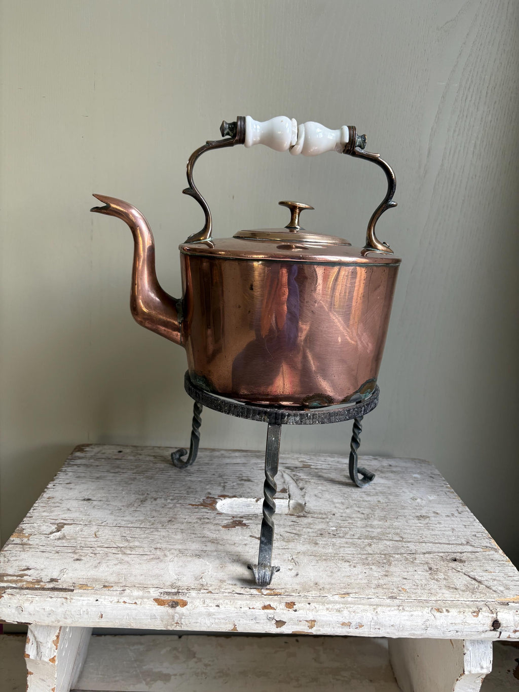 Old Trivet, Kettle Stand