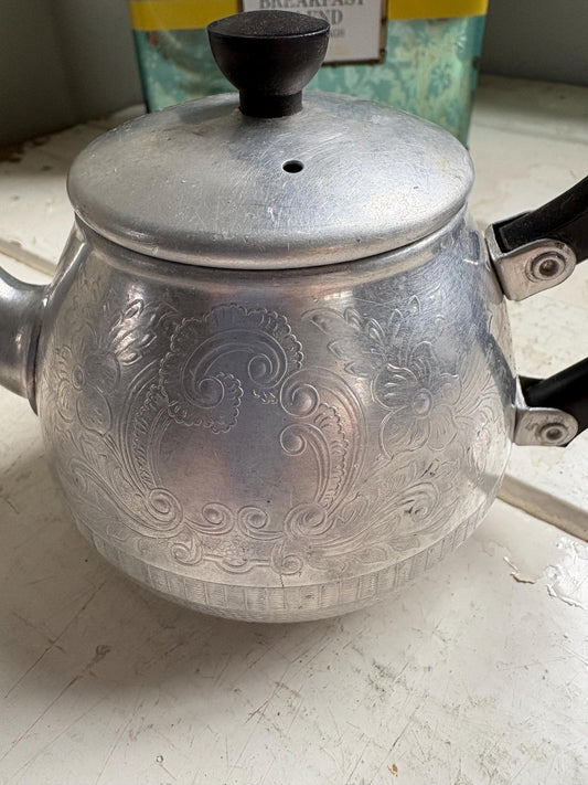 Vintage Swan Two Cup Teapot.